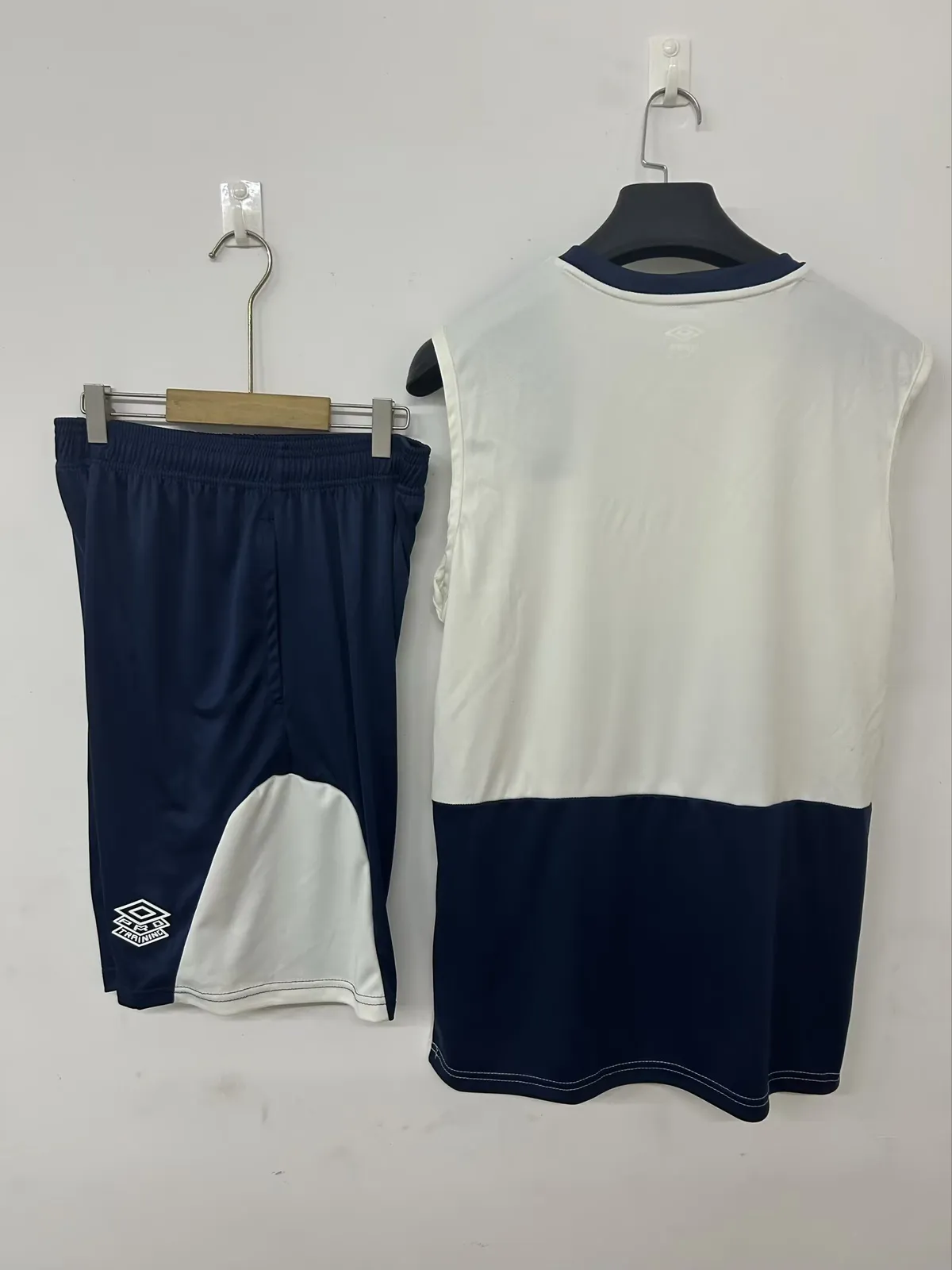 25/26 West Ham United training beige — 2/2
