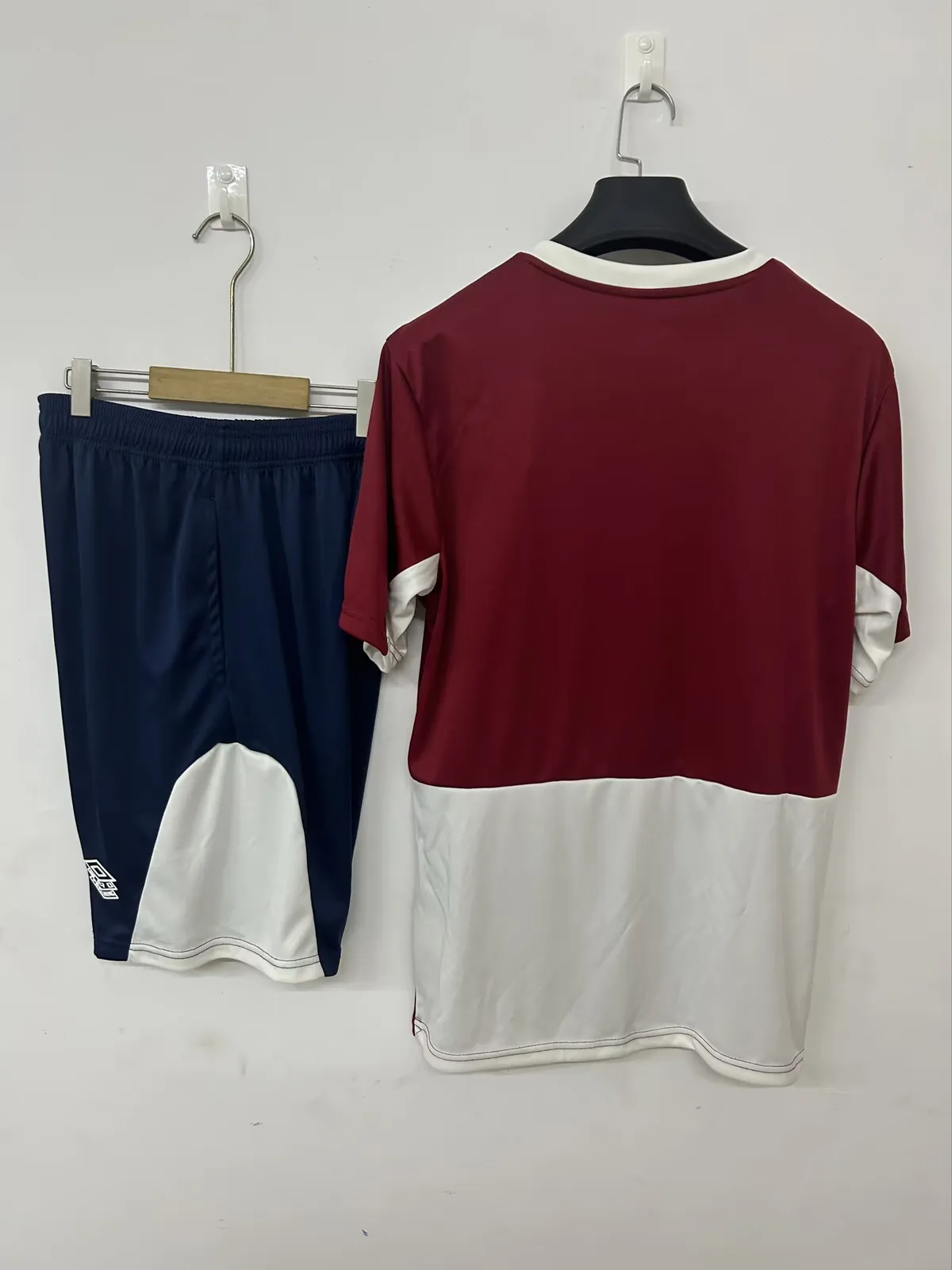 25/26 West Ham United Training Red — 2/2