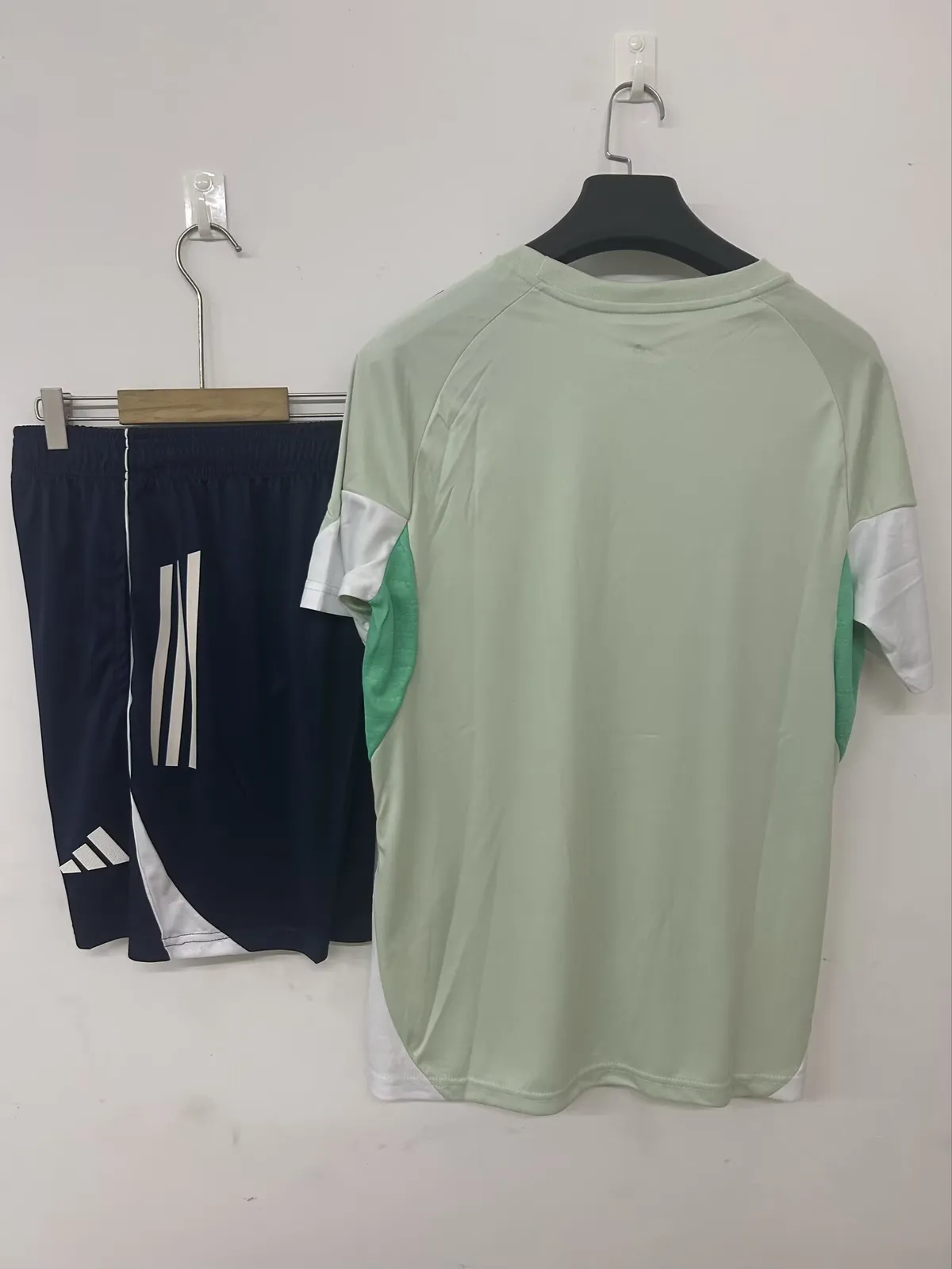 25/26 Aston Villa training jersey light green — 2/2