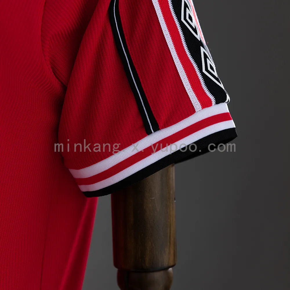 Retro 98/99 M-U home