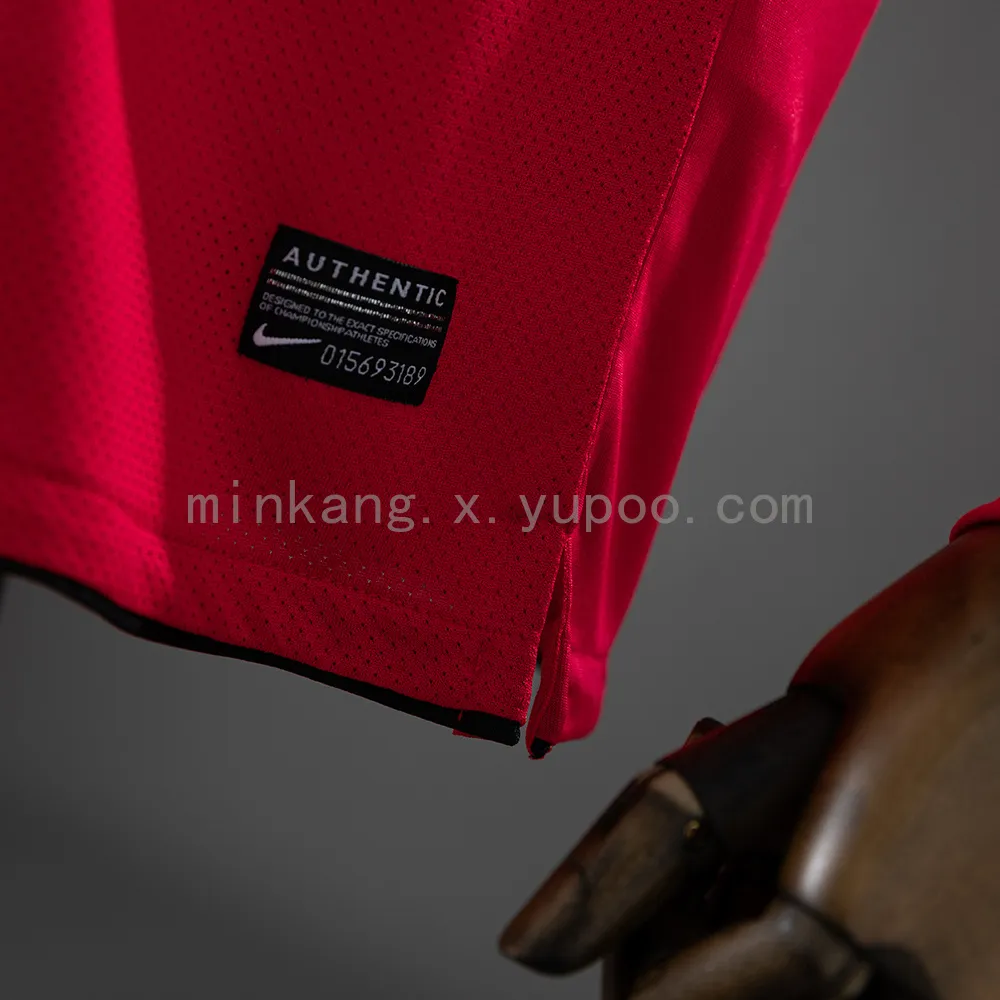 M-U 2010/11 Home Long Sleeve Retro Jersey — 1/2