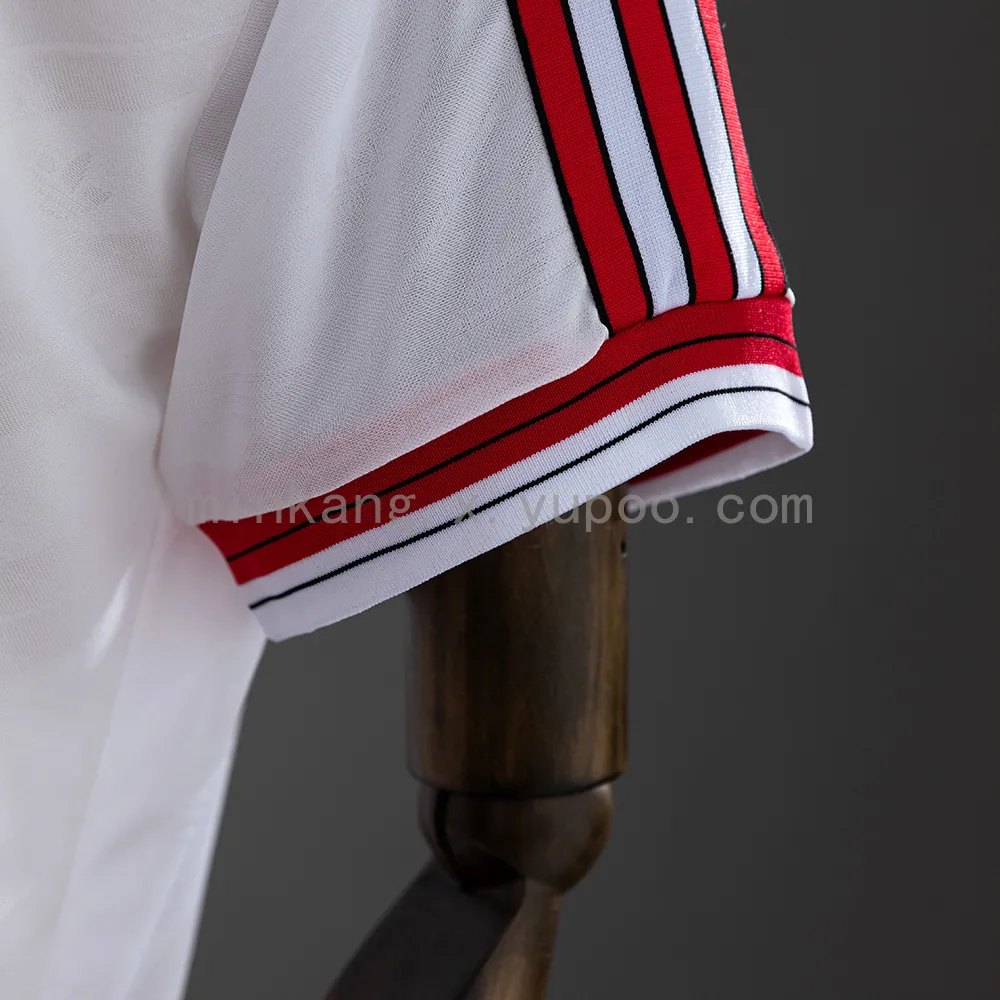 M-U 1986/88 Away Retro Jersey