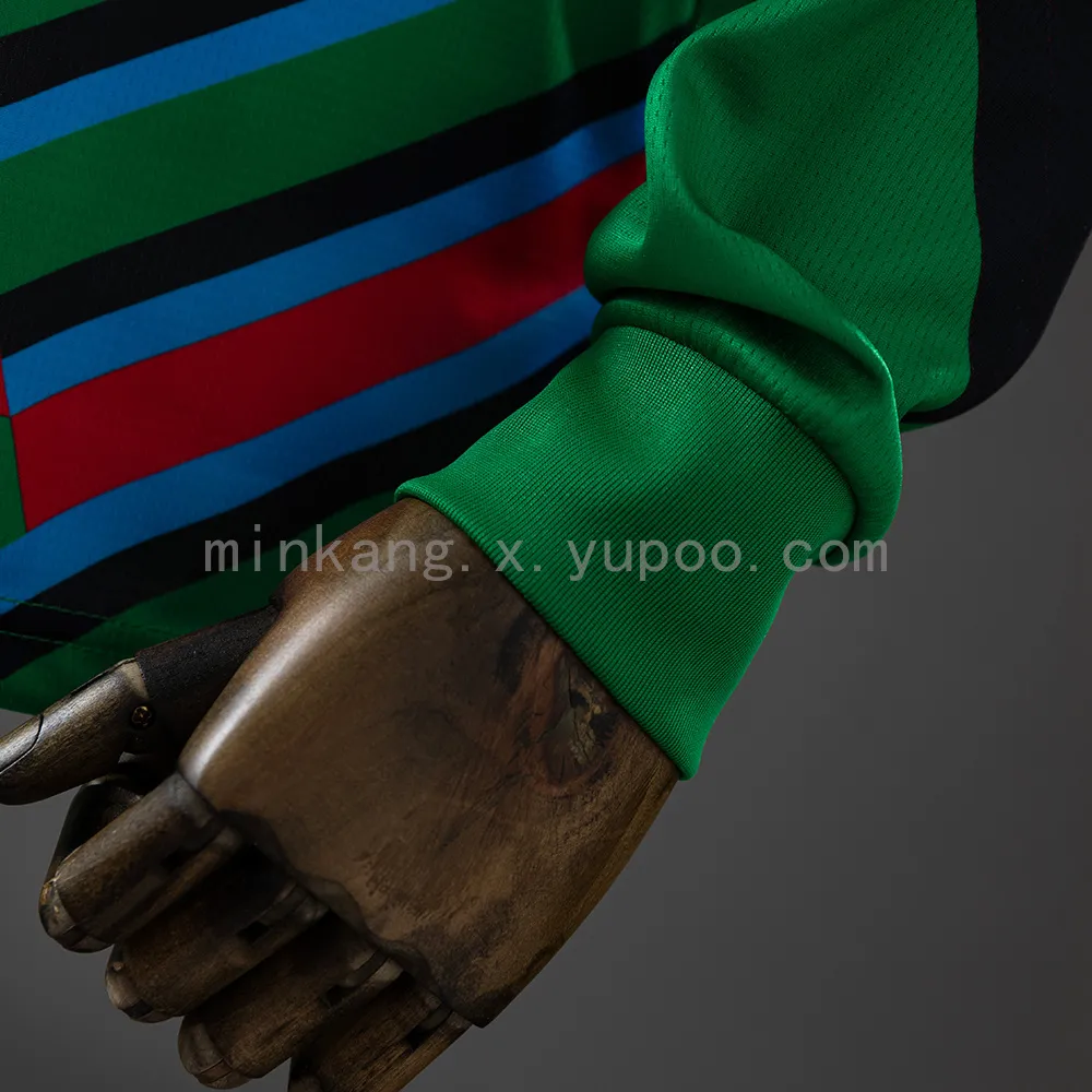 M-U 92/94 Goalkeeper Long Sleeve Retro Jersey — 1/2
