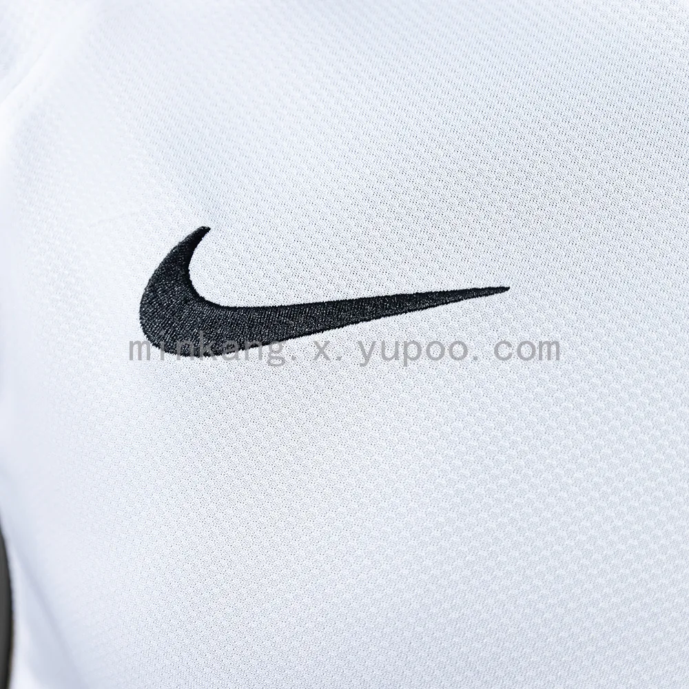 M-U 06/07 Away Player Version Retro Jersey — 2/2