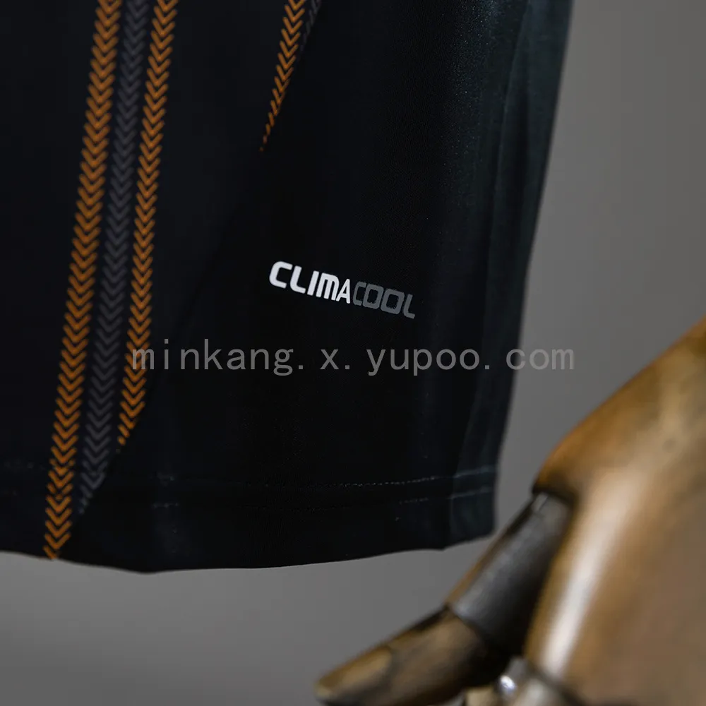 Chelsea 10/11 Away Retro Jersey