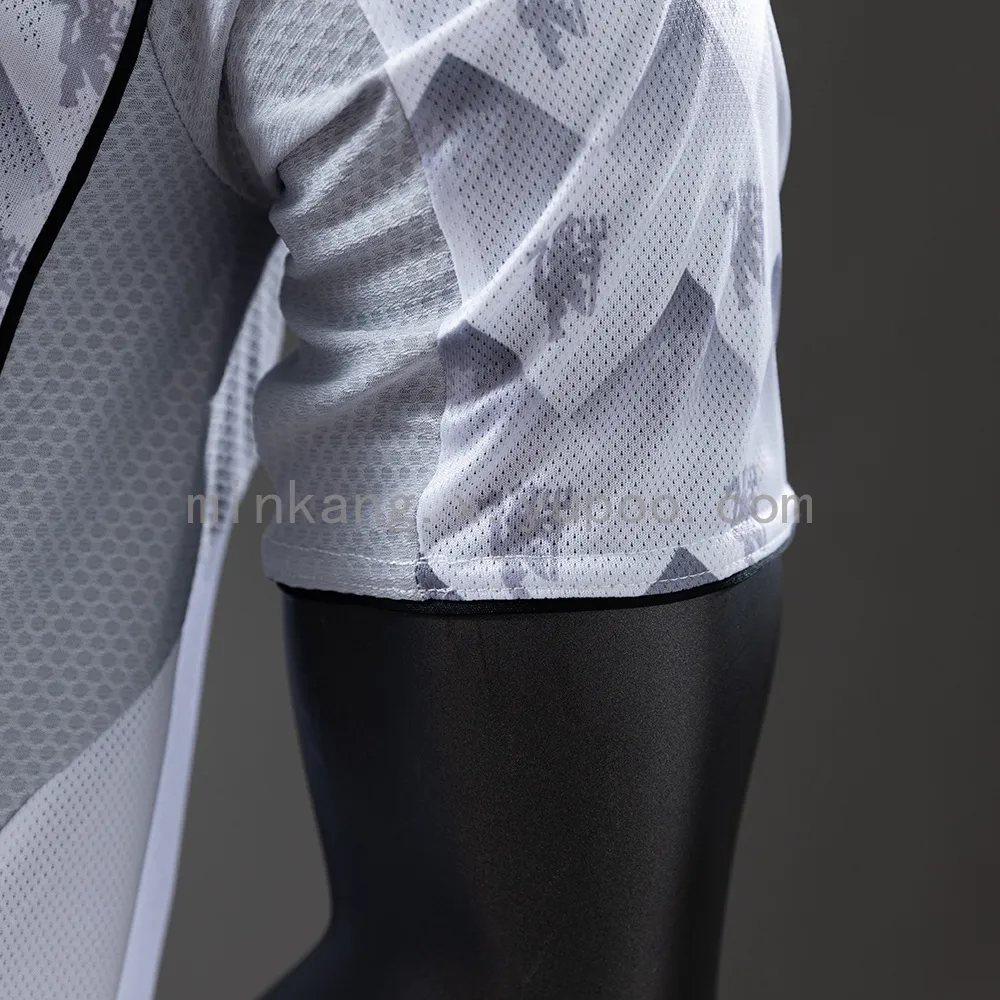 M-U 25/26 Special Edition Grey Player Version Jersey — 2/2