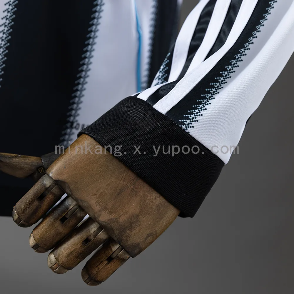 Newcastle United 25/26 Home Long Sleeve Jersey — 2/2