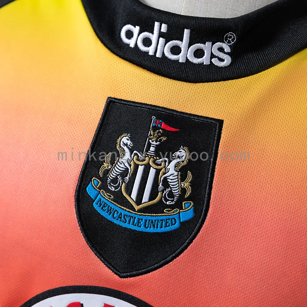 Newcastle United 96/97 Goalkeeper Long Sleeve Retro Jersey — 2/2
