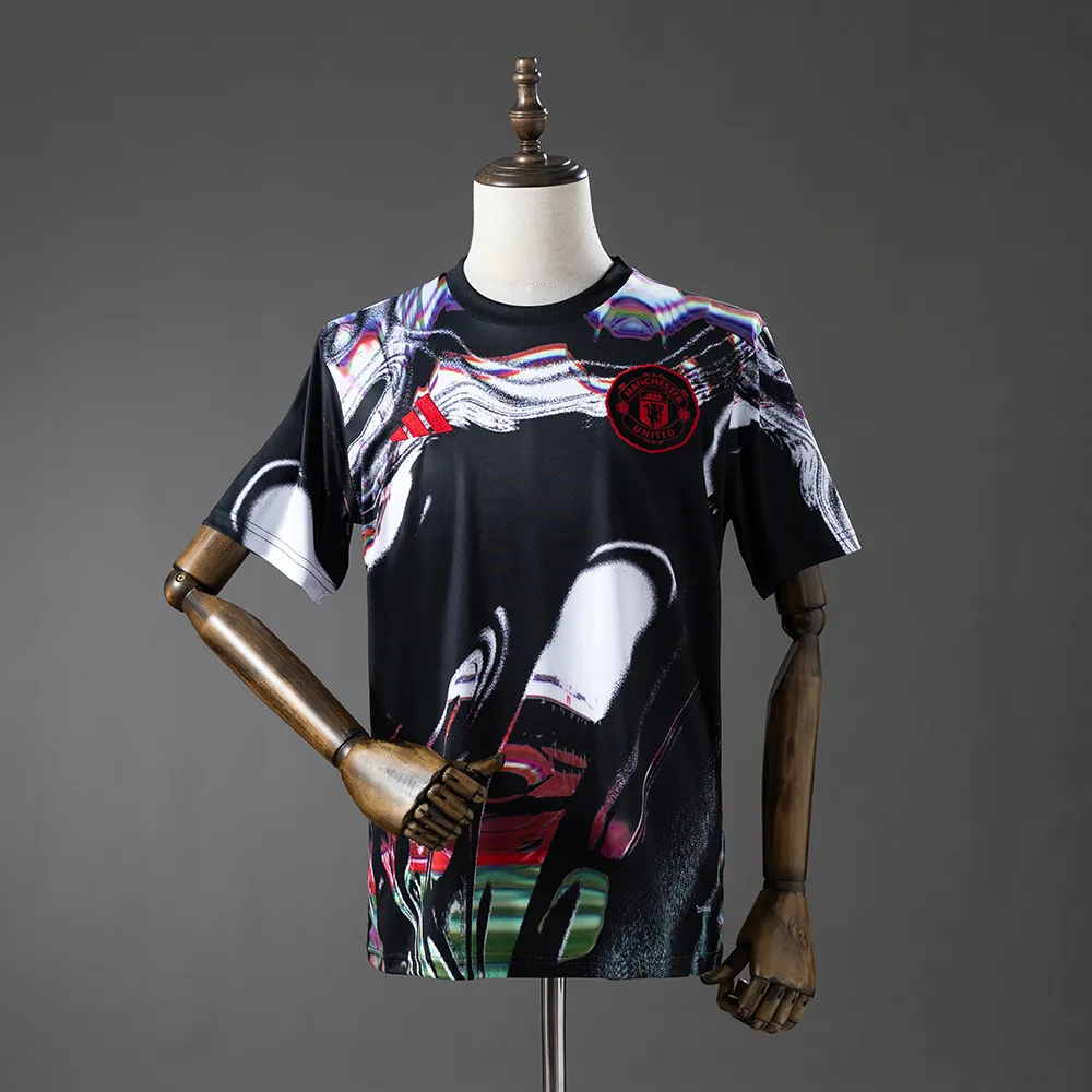 M-U 26/27 Pre-Match Jersey — 2/2