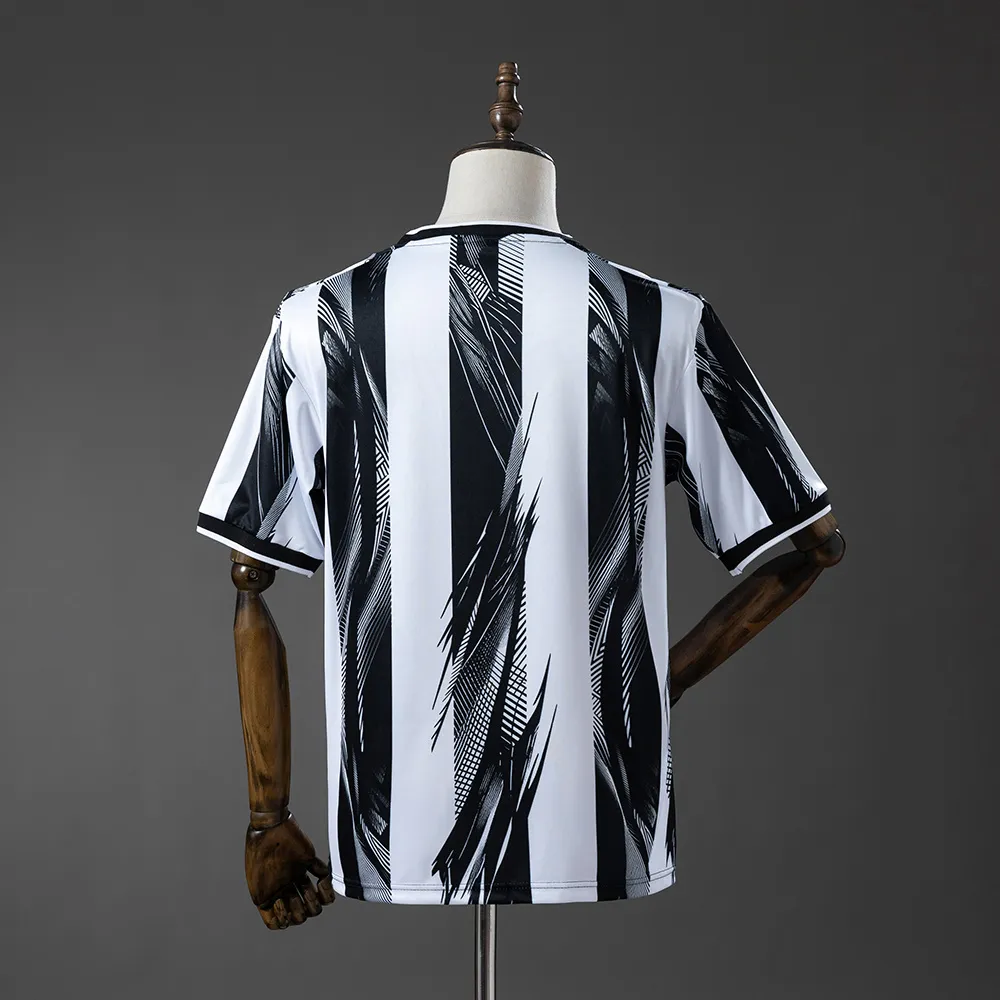 Newcastle United 26/27 Home Jersey — 2/2