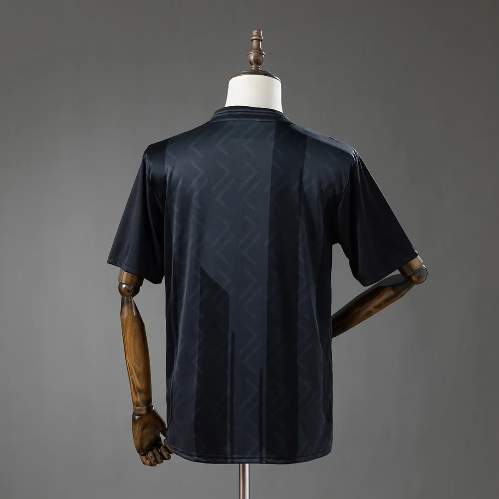 Southampton 93/95 Retro All Black Jersey — 2/2