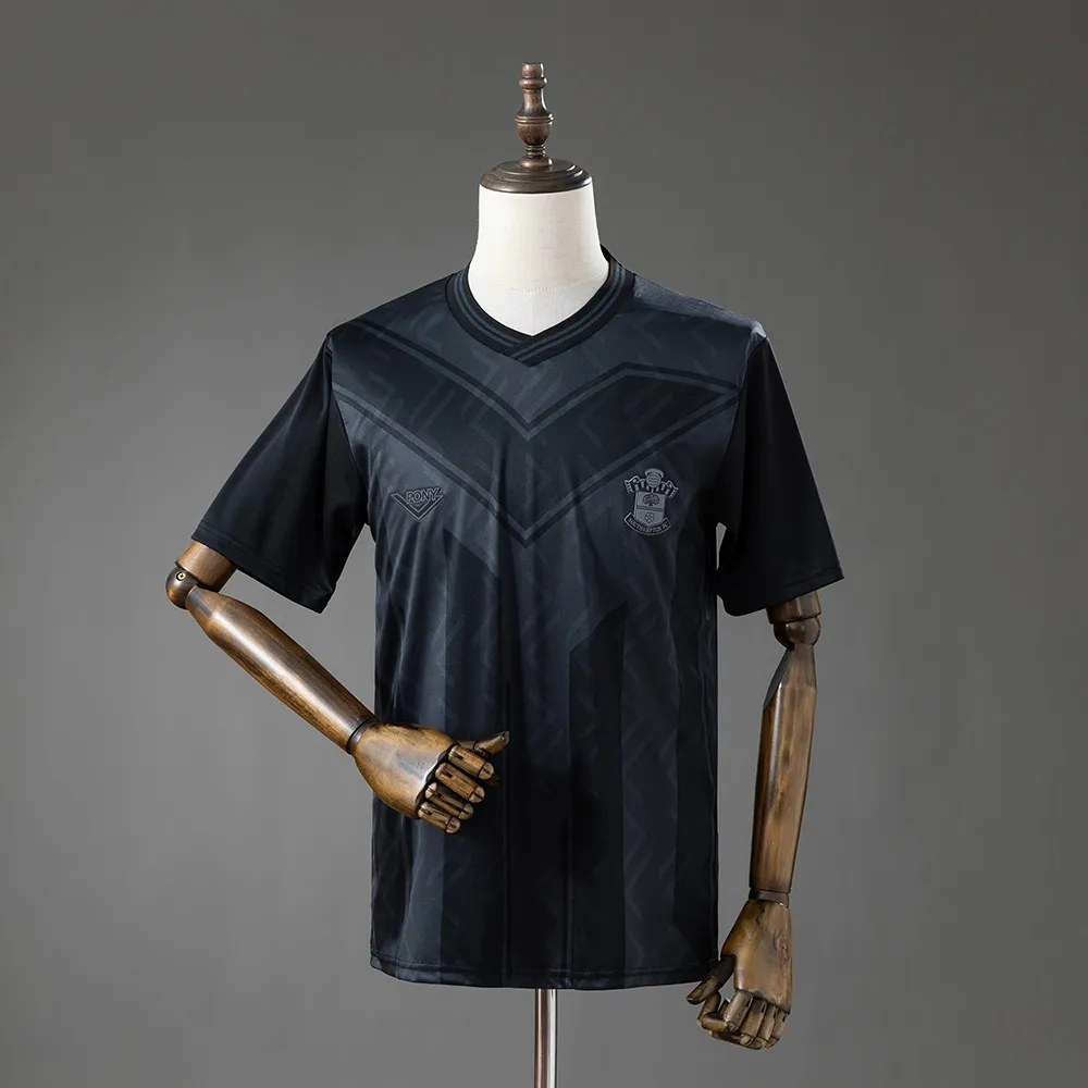 Southampton 93/95 Retro All Black Jersey — 1/2