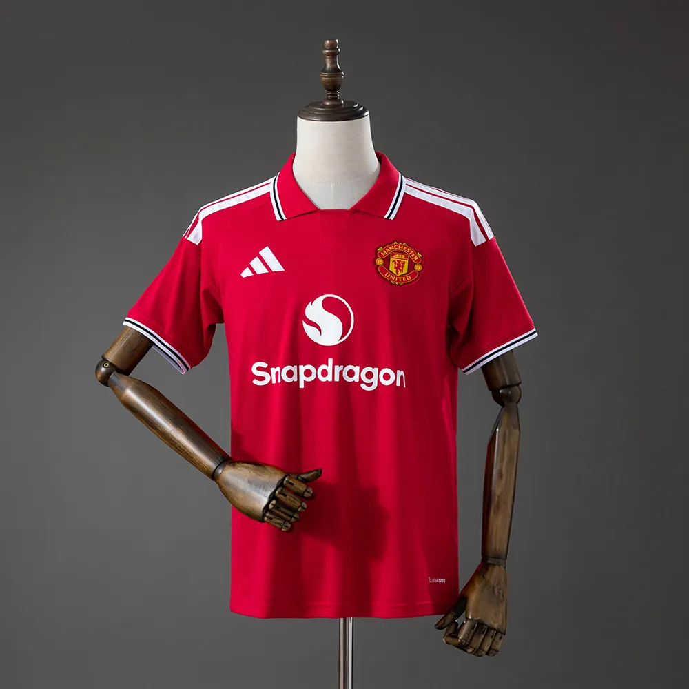 M-U 26/27 Home Jersey — 1/2