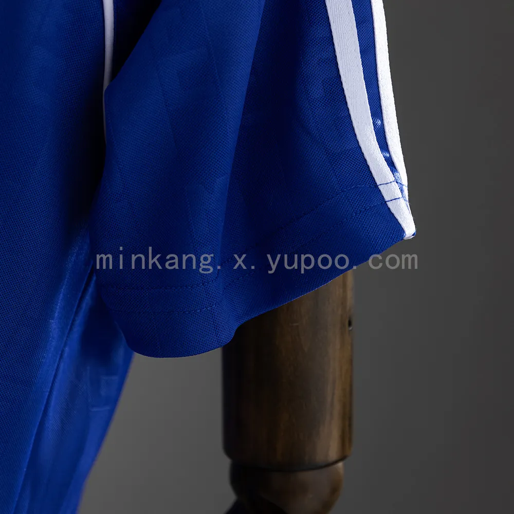 Retro 88/90 M-U third away