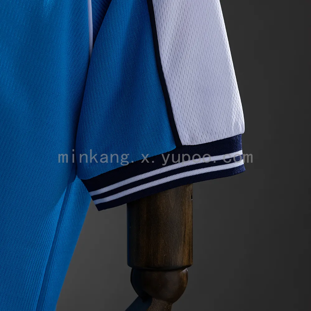 Retro Manchester City 99/01 home — 1/2