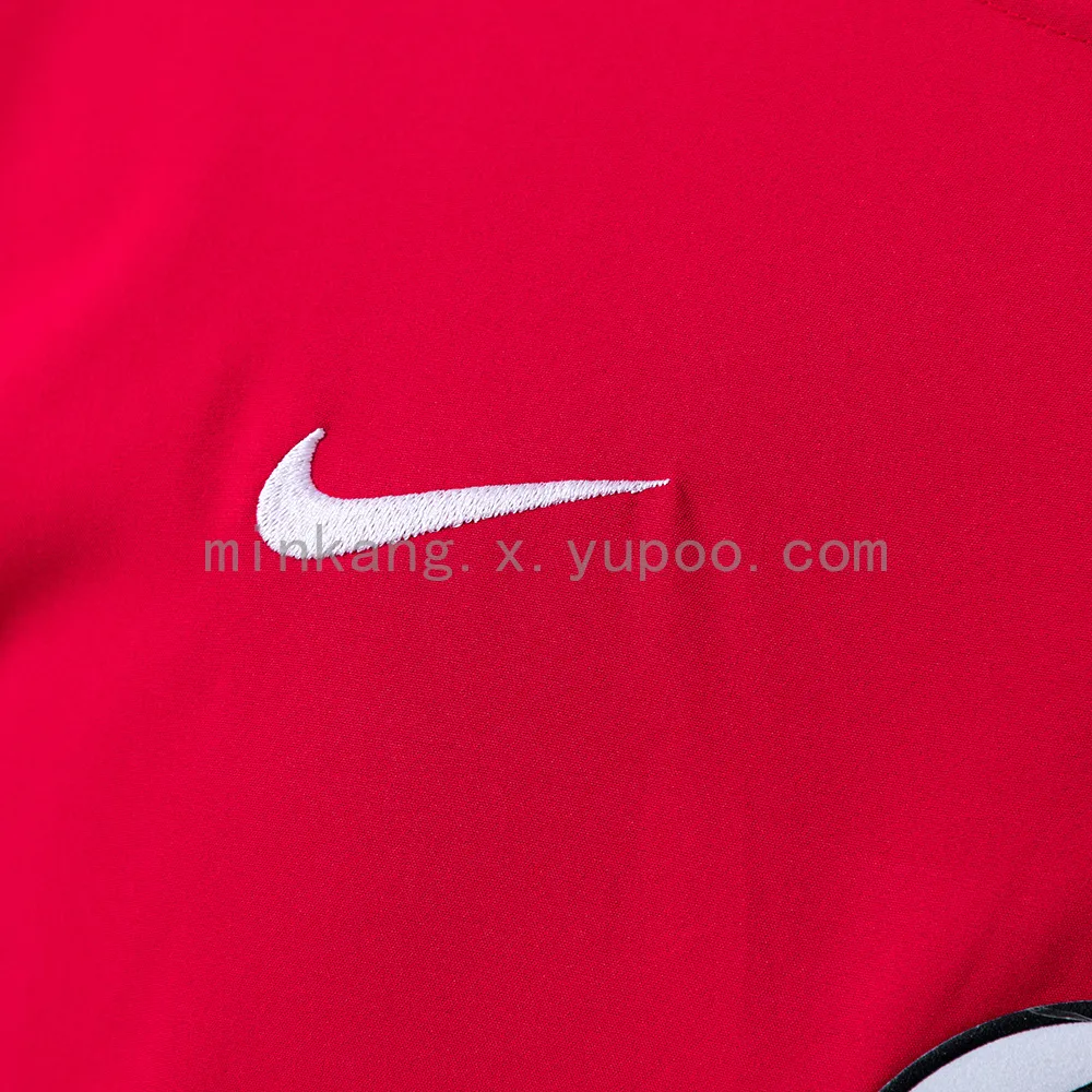 Retro M-U 02/04 home — 2/2