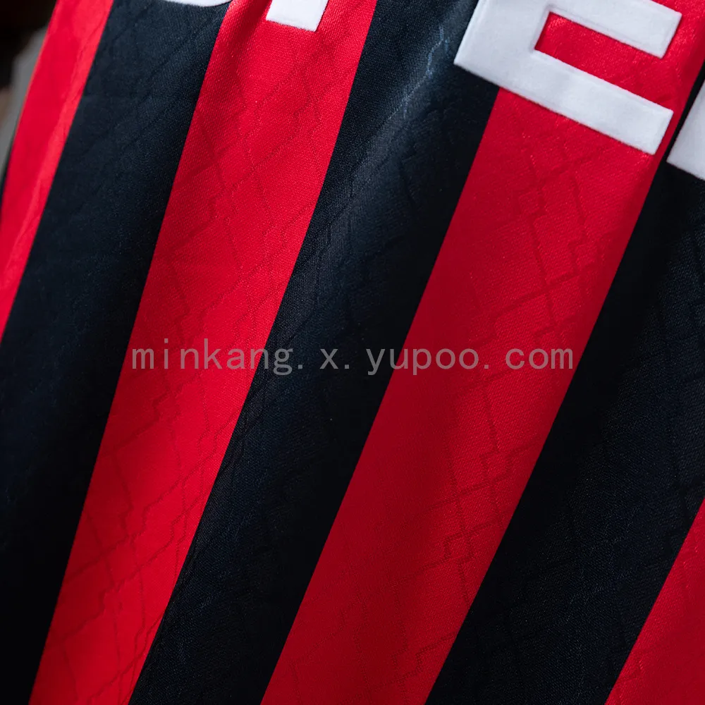 Retro 95/96 AC Milan home — 1/2