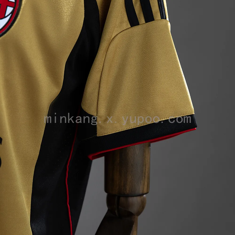 Retro 13/14 AC Milan third away — 1/2