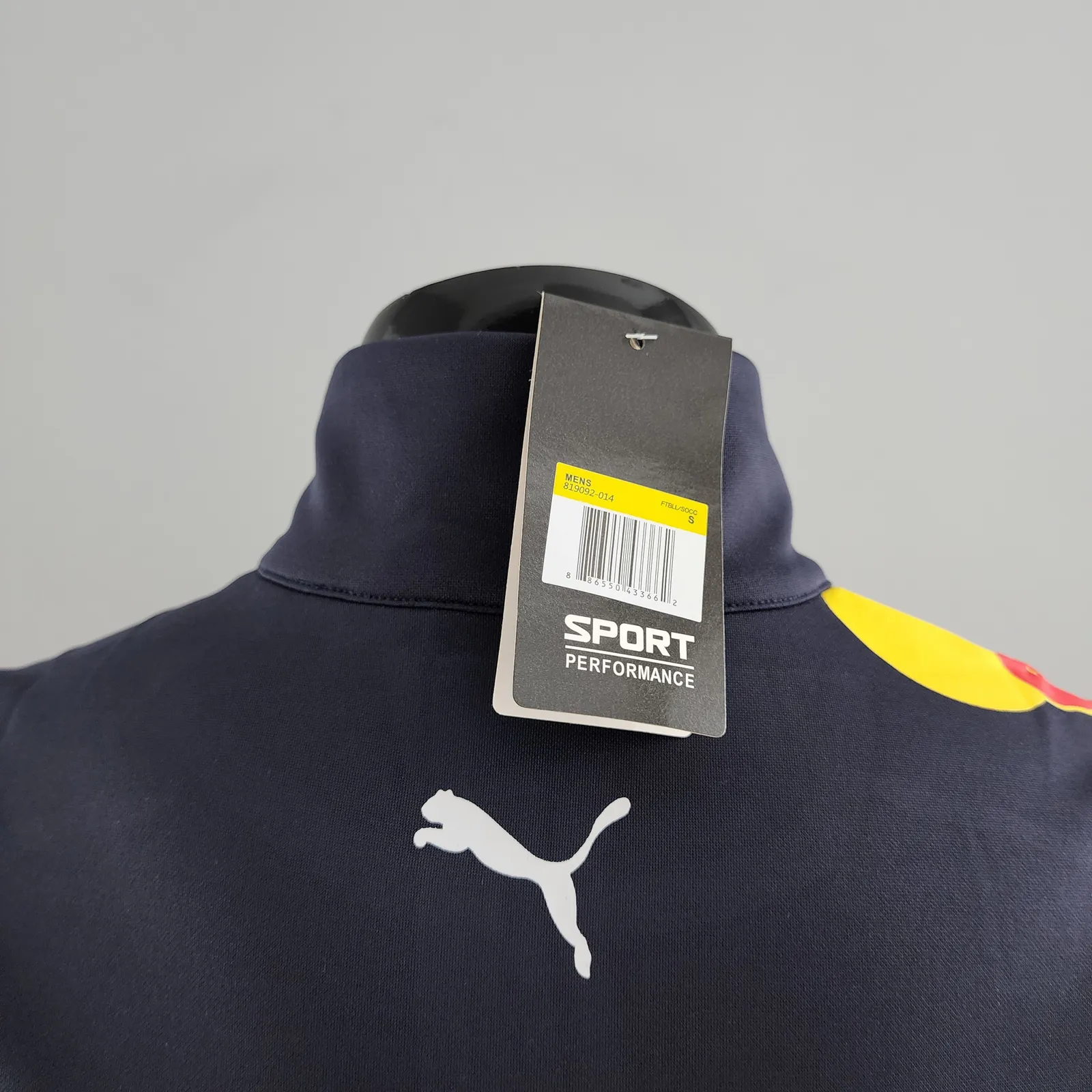 2022 F1 Vest #0001 — 1/2