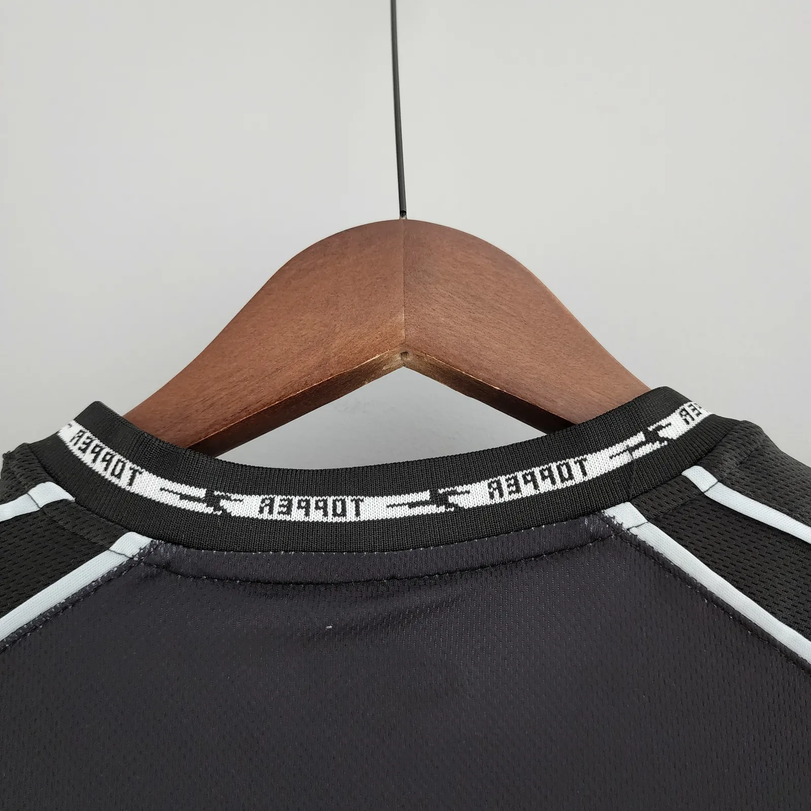 Retro 2002 Olympia away — 2/2