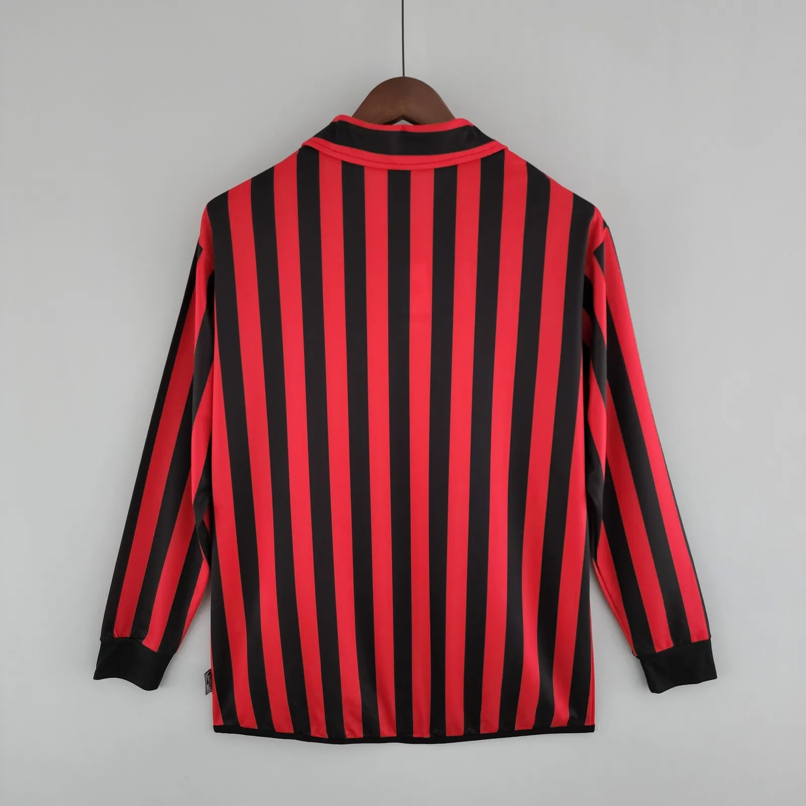 Retro Long Sleeve 99/00 AC Milan home — 1/2