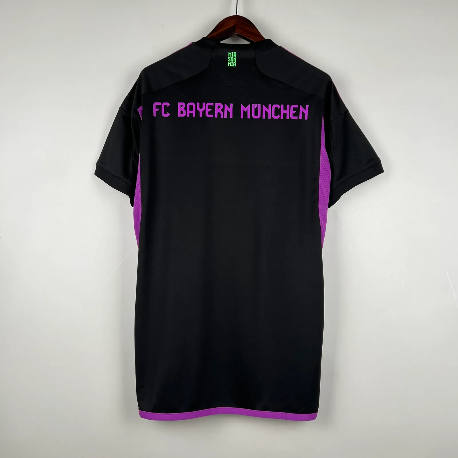 23/24 Bayern Munich Away — 2/2
