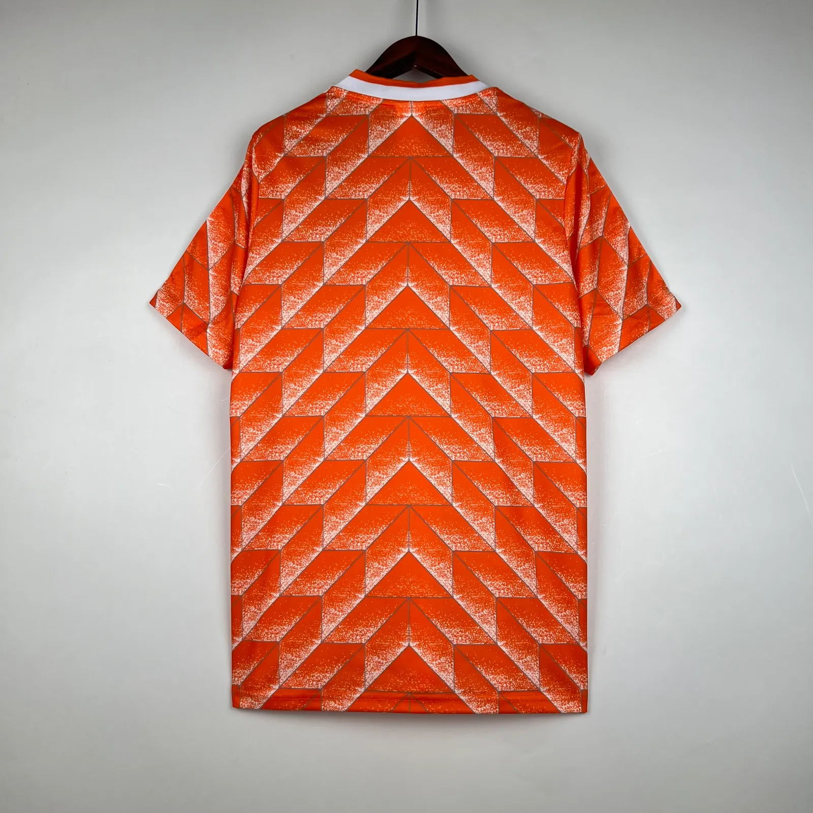 Retro Holland 1988 Home — 2/2