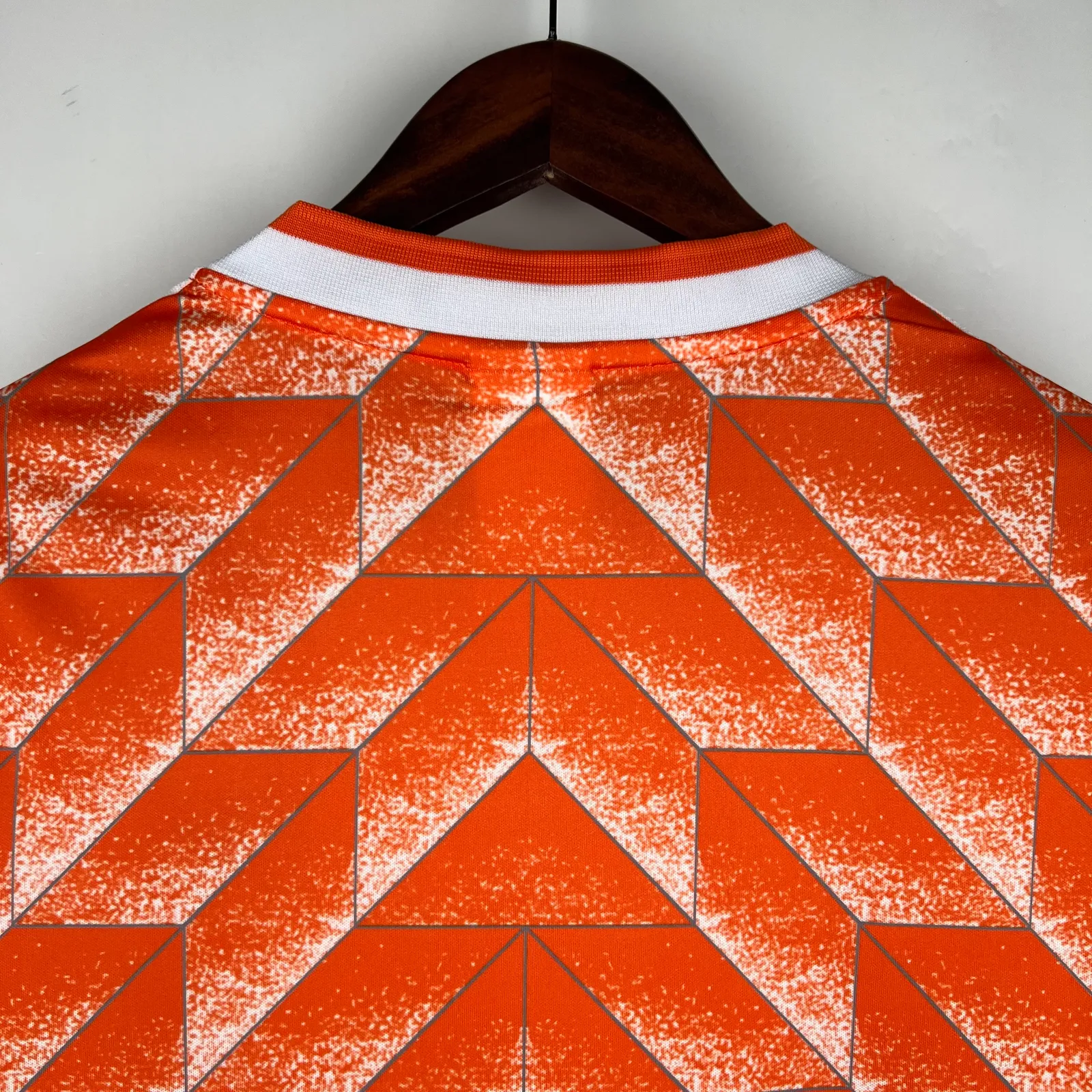 Retro Holland 1988 Home — 1/2