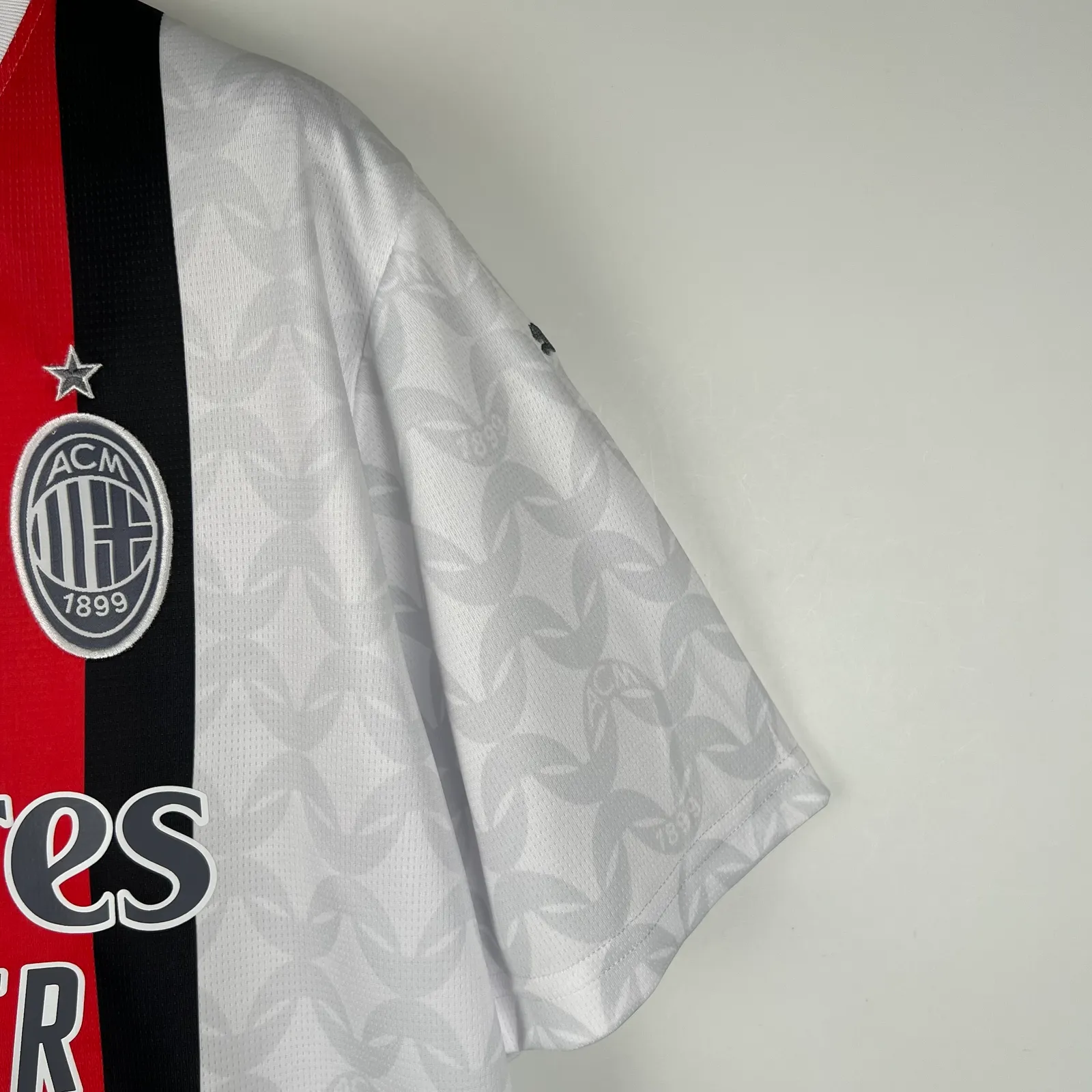 23/24 AC Milan away — 1/2