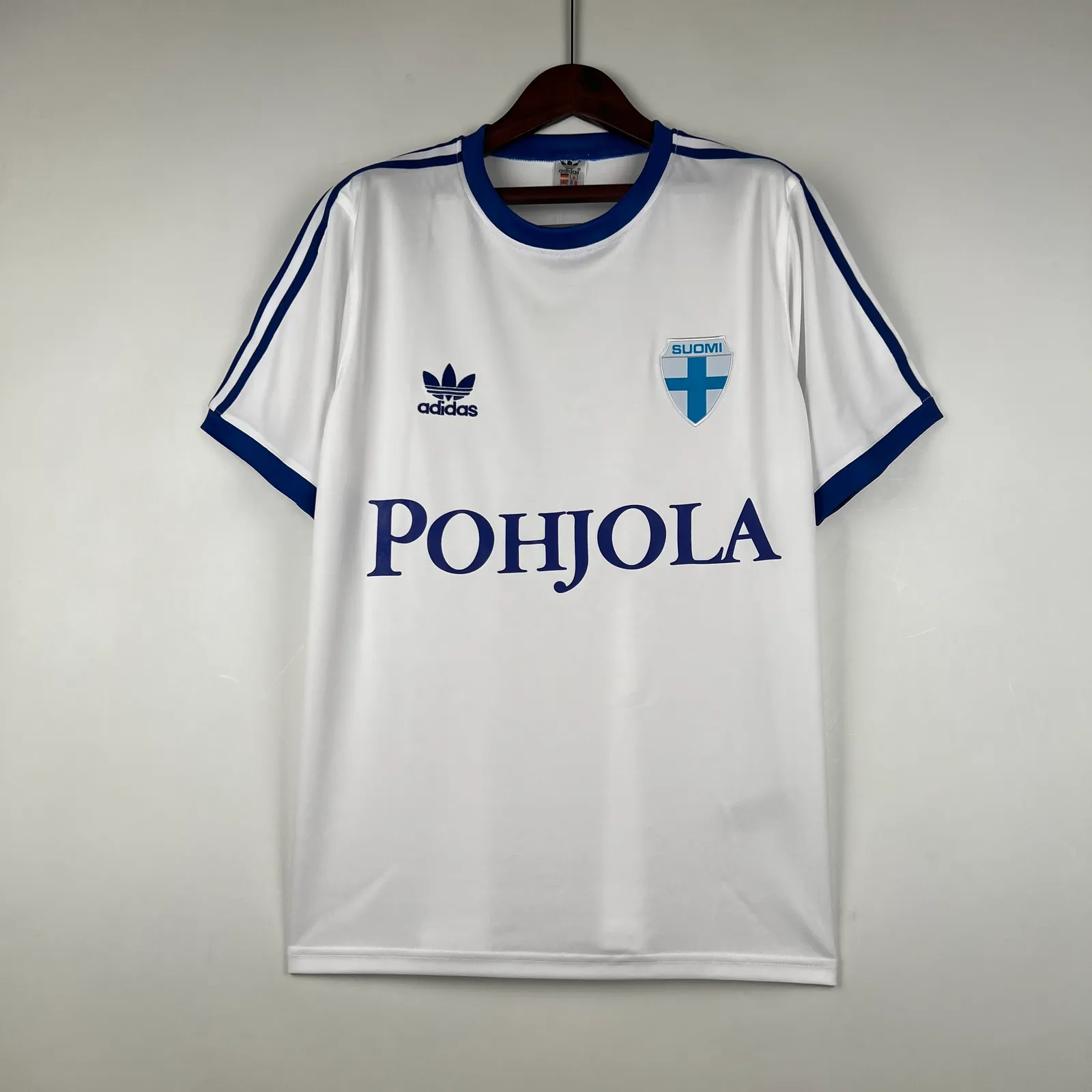 Retro Finland 1982 Home — 1/2
