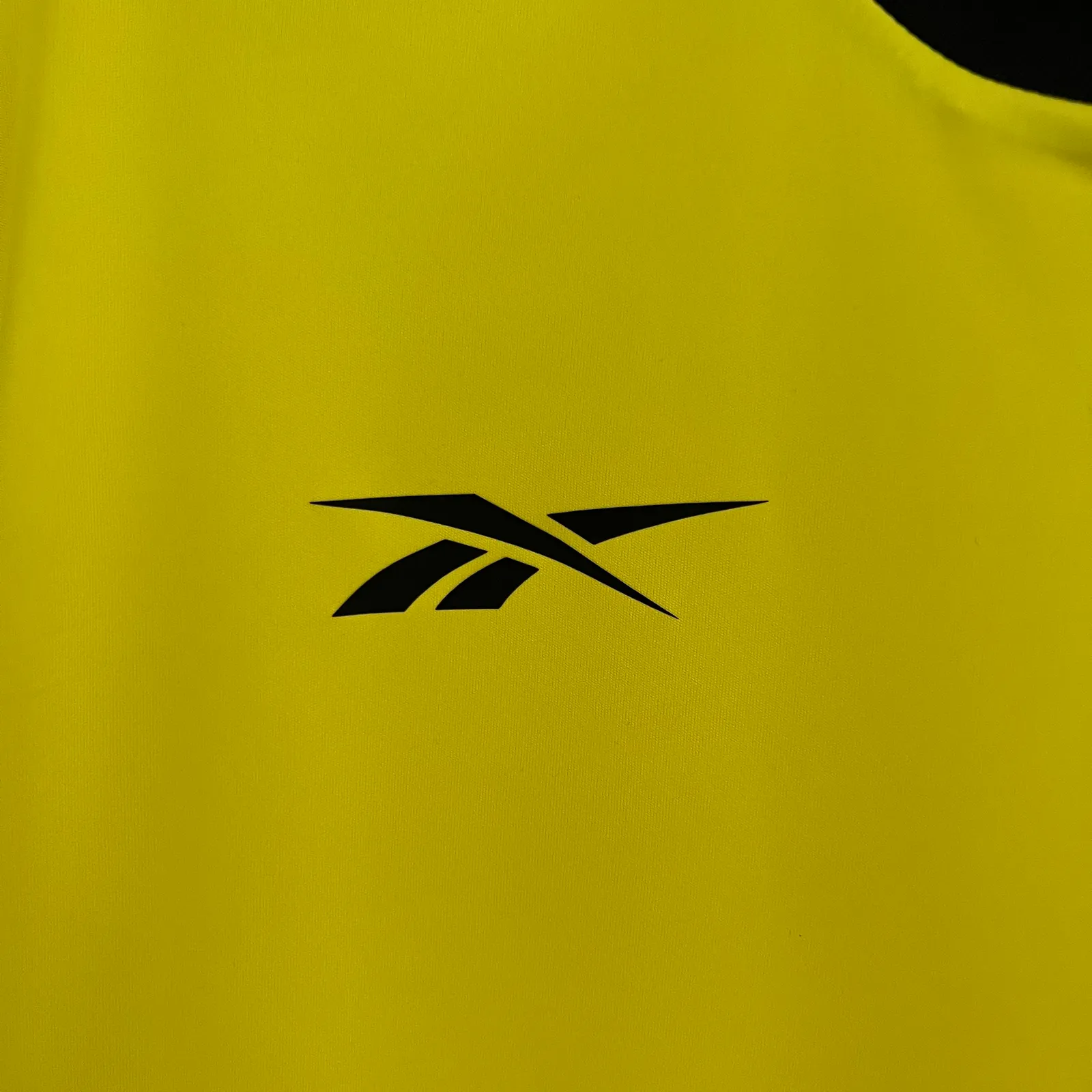 23/24 Goalkeeper Botafogo Yellow — 2/2