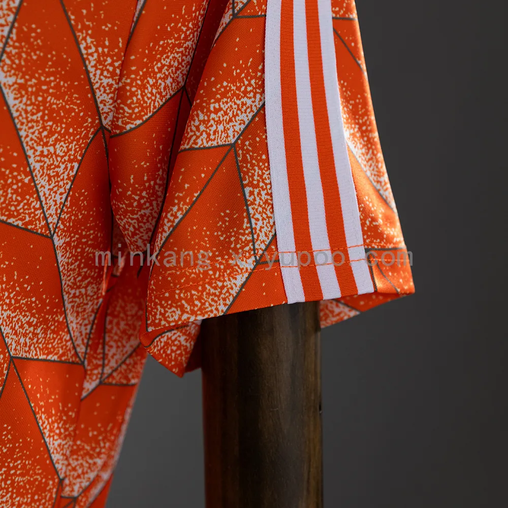 Retro 1988 Holland Home Retro — 1/2