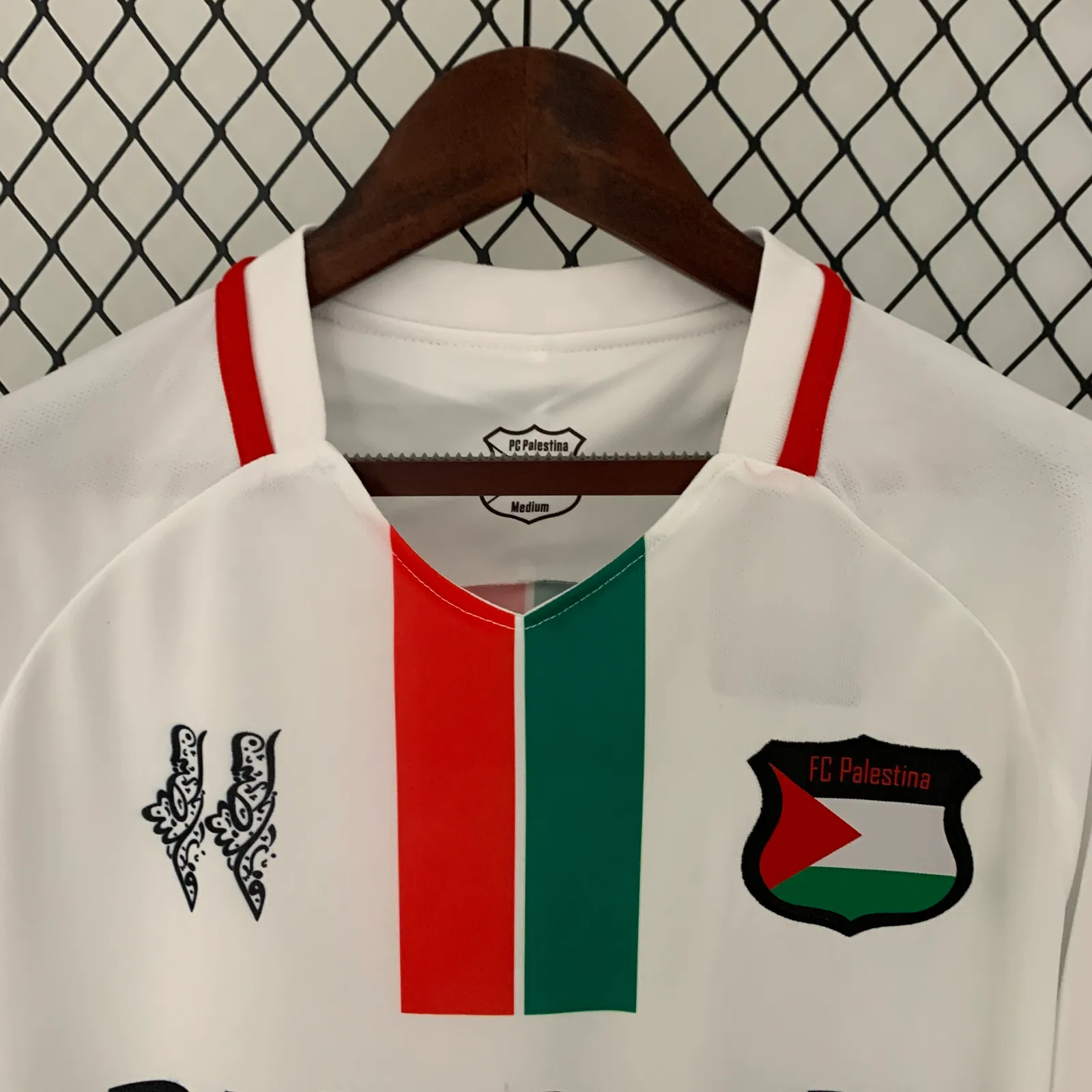 23/24 Palestinian White — 2/2
