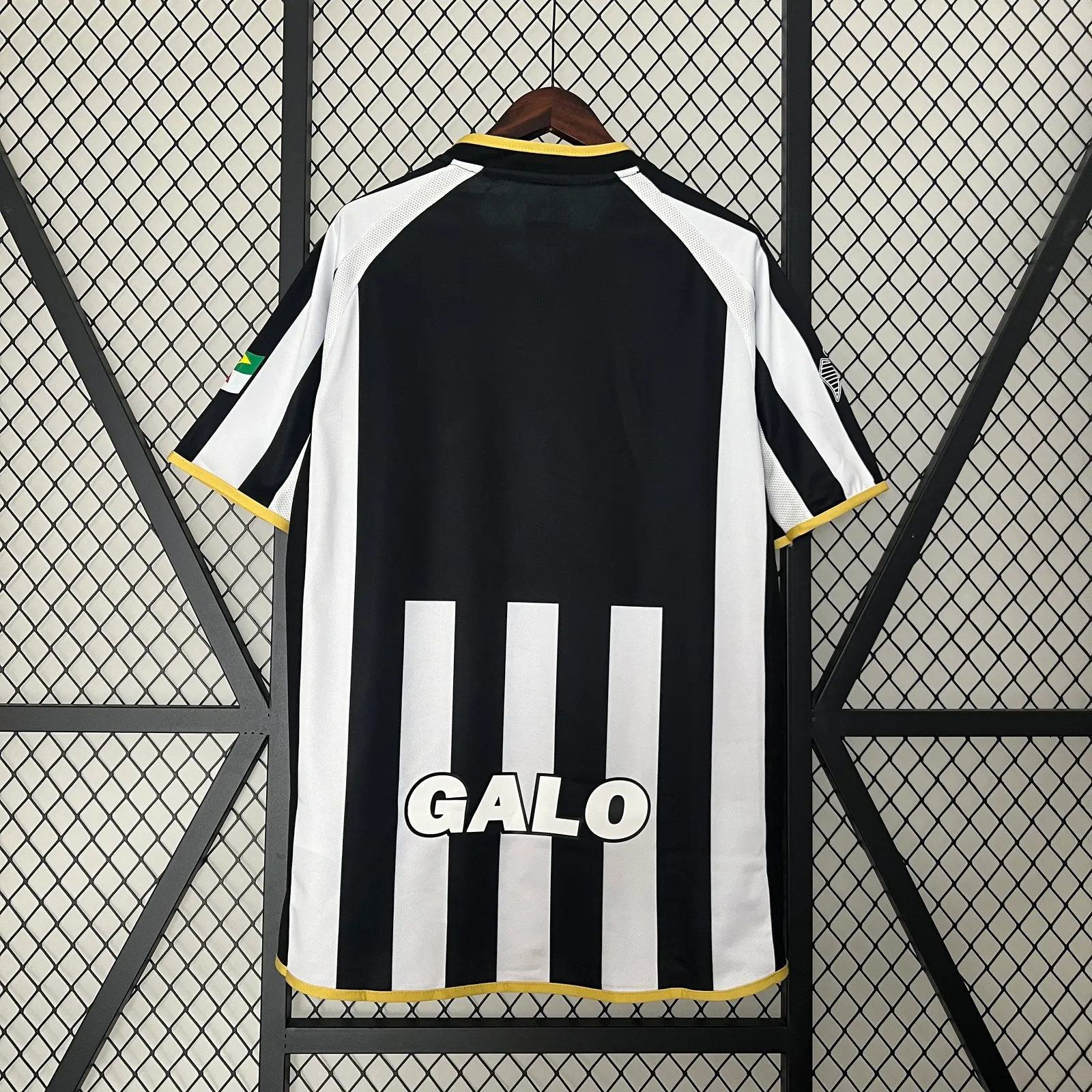 Retro Atlético Mineiro 2003 Home — 2/2