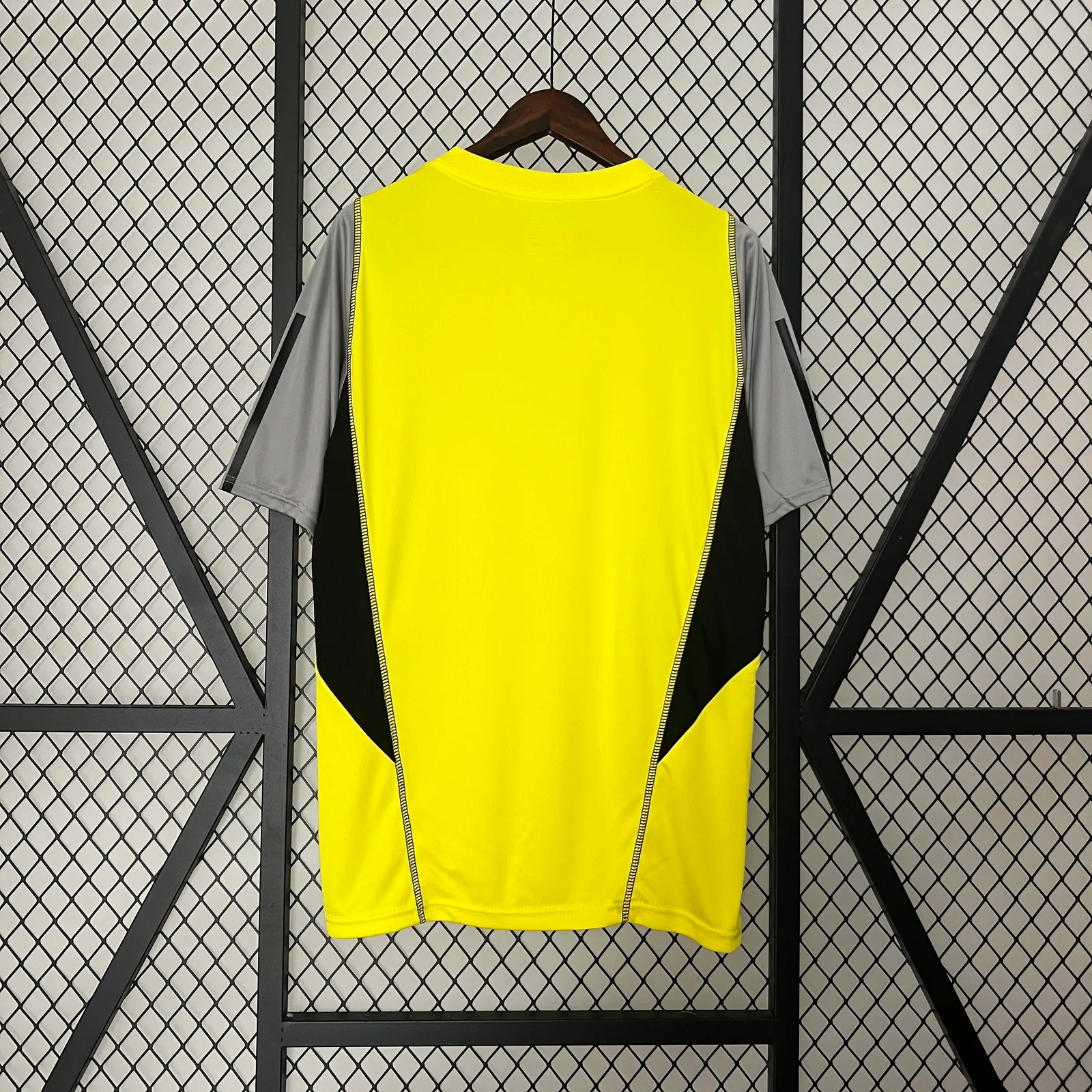 24/25 Flamengo Training Wear Yellow — 2/2