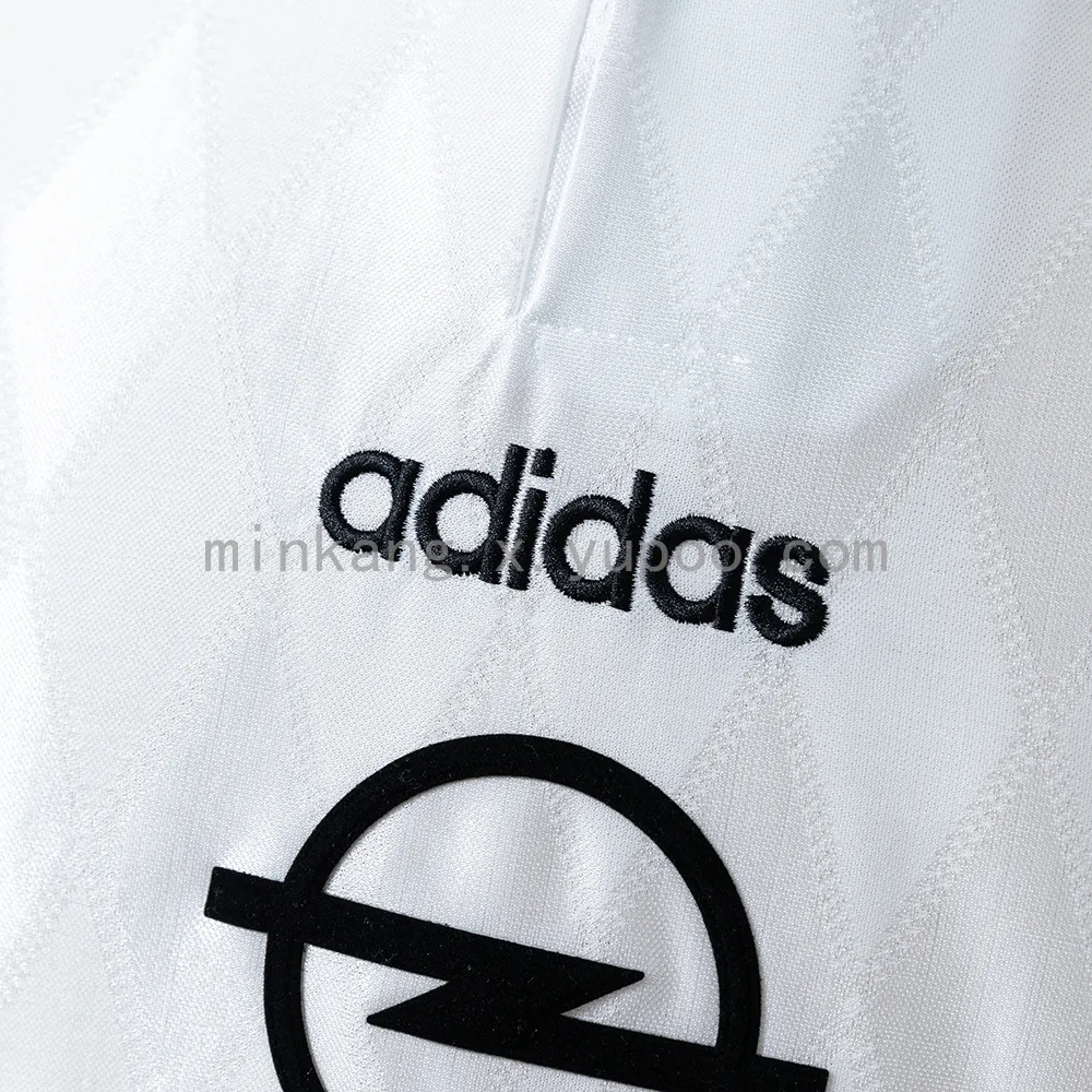 Retro Bayern Munich 96/98 Away — 2/2