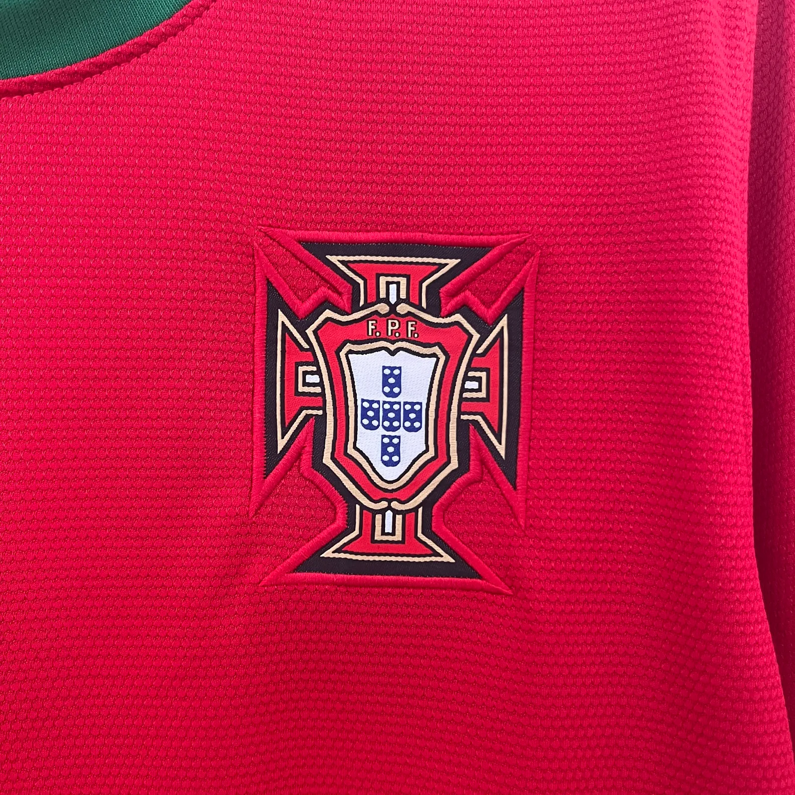 Retro Portugal 2012 Home — 2/2