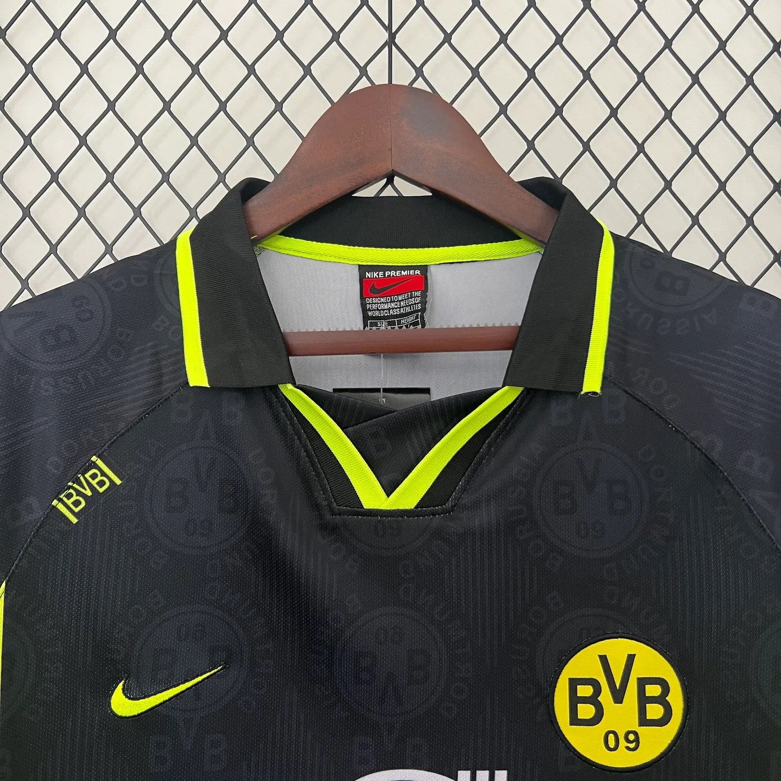 Retro Dortmund 96/97 Away — 1/2