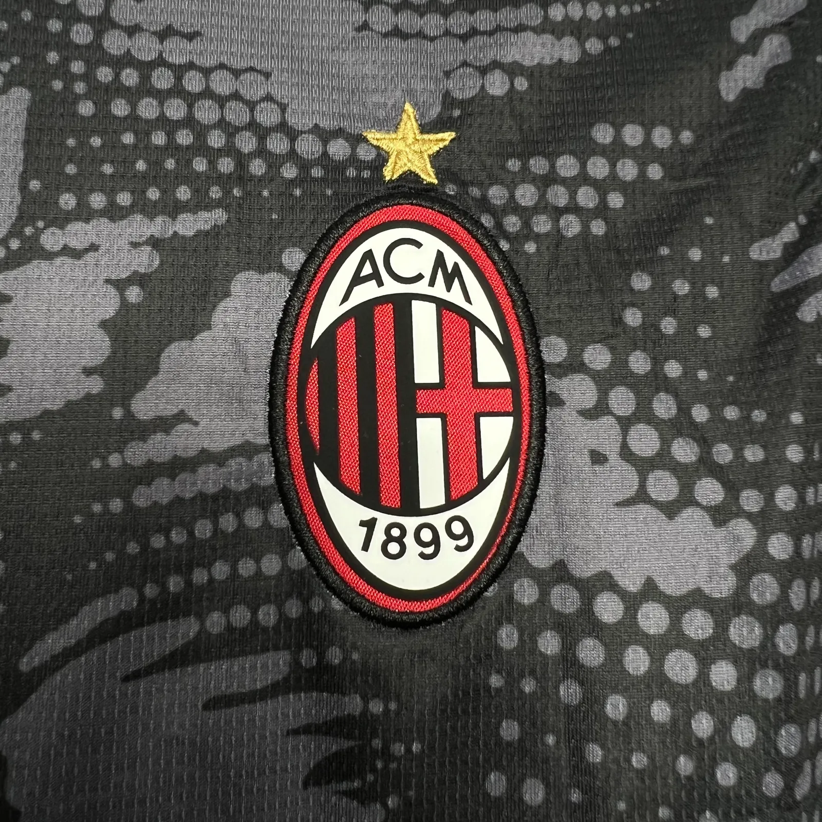 AC Milan 2024/25 Goalkeeper Jersey Black — 2/2