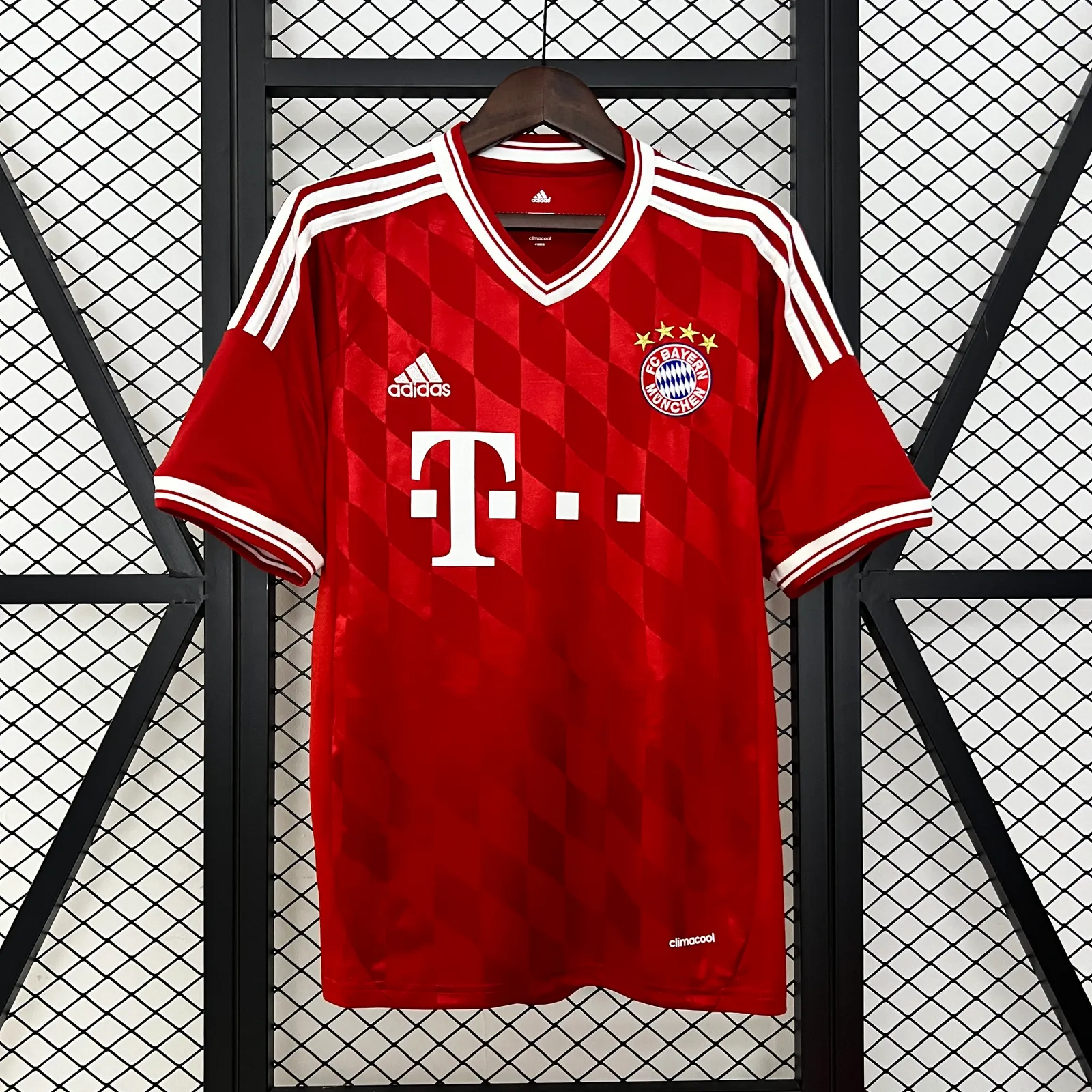 Retro Bayern Munich 13/14 Home — 1/2