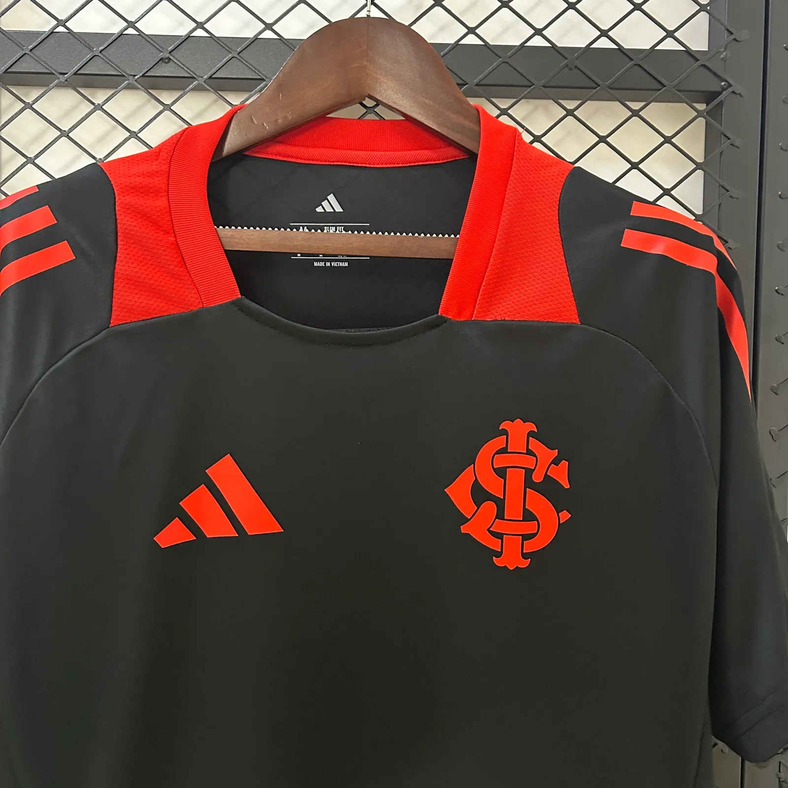 25/26 International Training Suit Black — 2/2