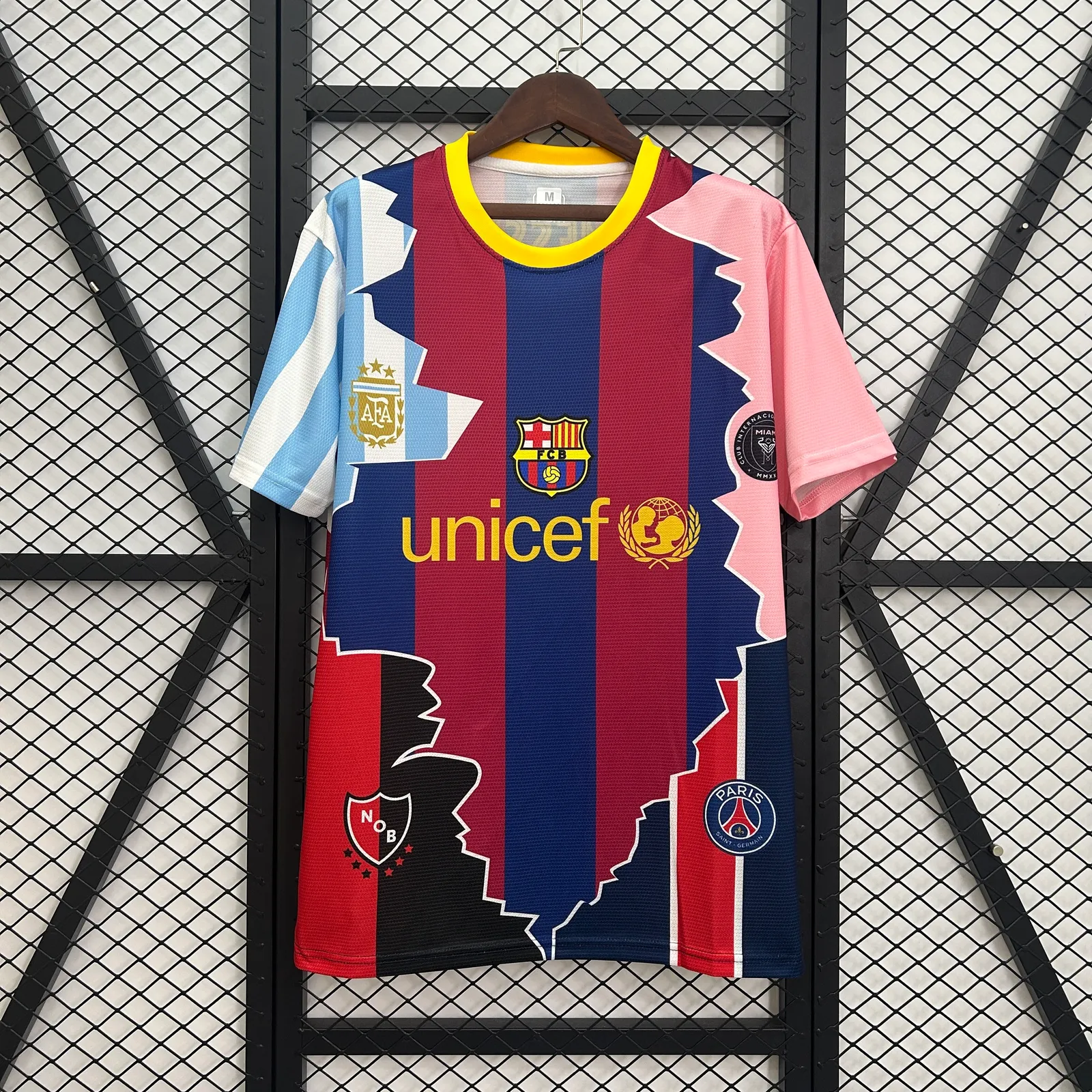 Messi #10 Commemorative Edition — 1/2