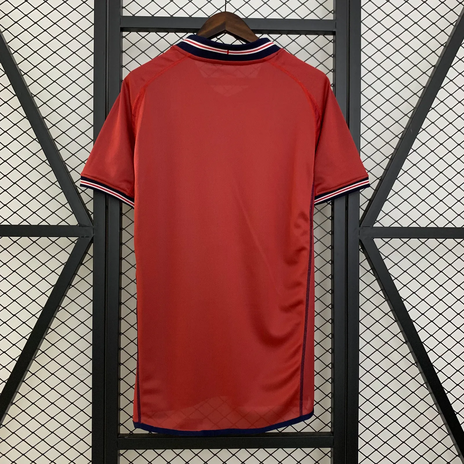 Retro England 2002 Away — 2/2