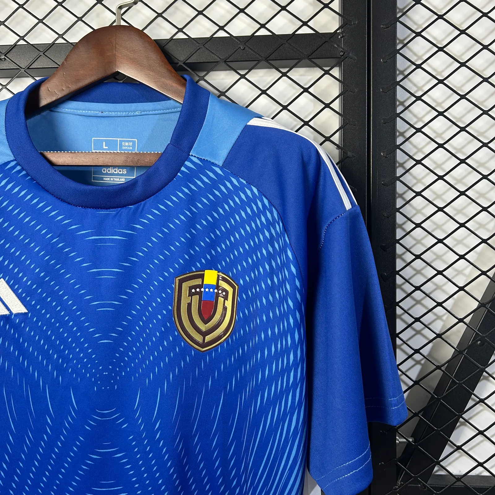 2025 Venezuelan Goalkeeper — 2/2