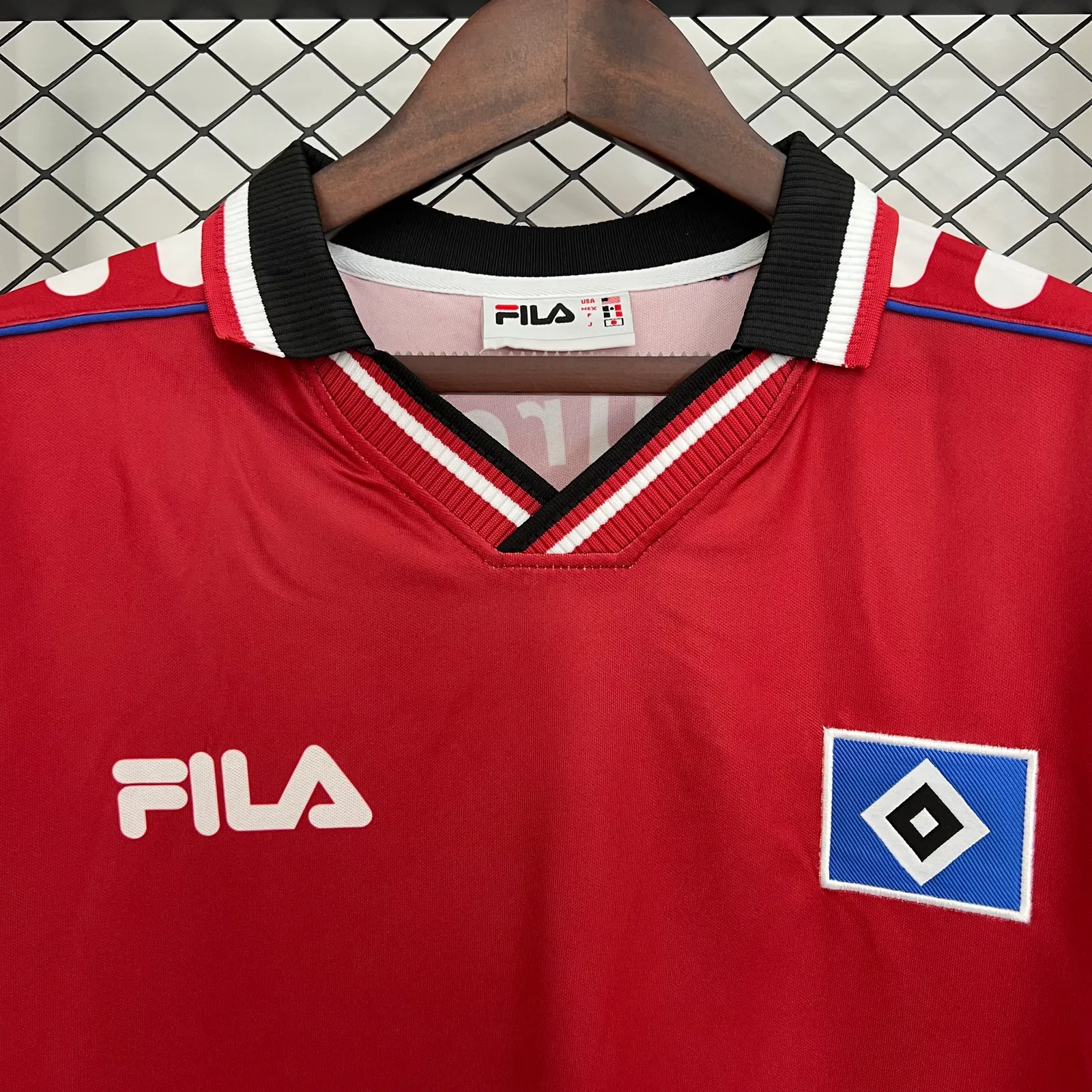 Retro Hamburg 2000 Red — 1/2