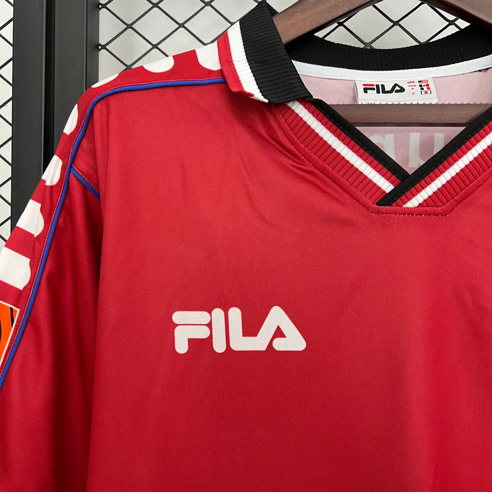 Retro Hamburg 2000 Red — 2/2