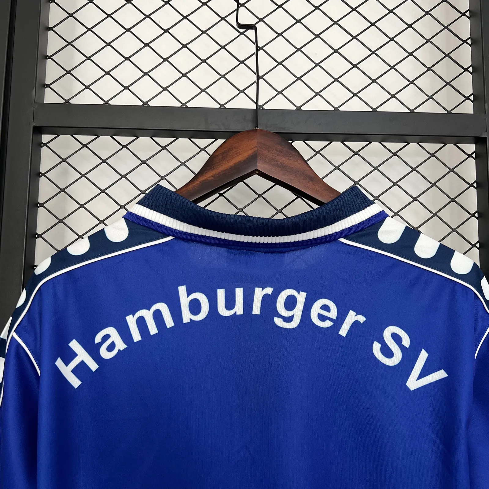 Retro Hamburg 2000 Blue — 2/2