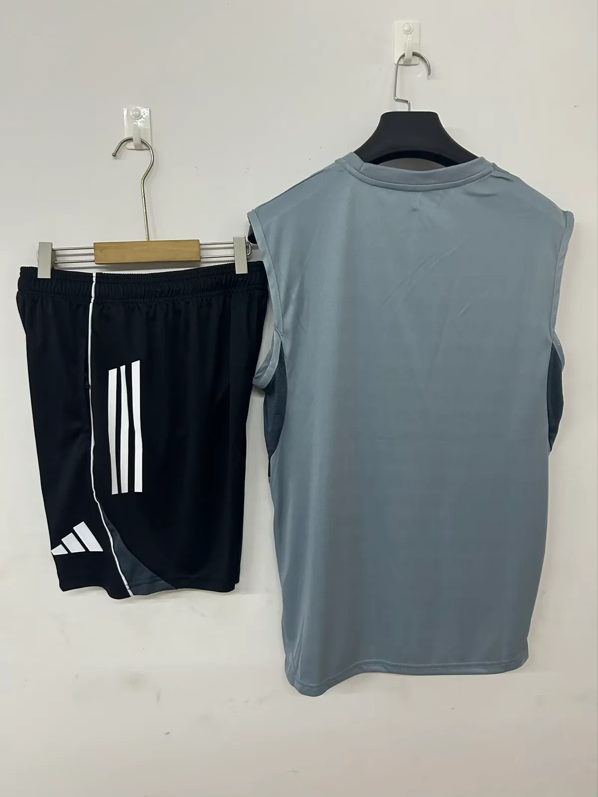 25/26 Los Angeles Training suit gray — 1/2
