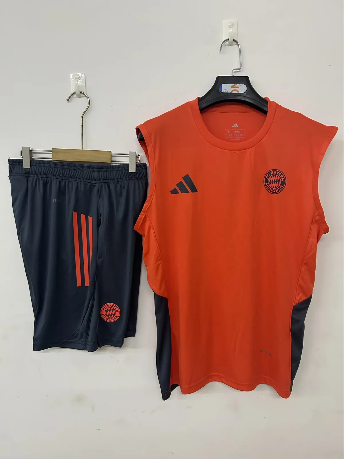 25/26 Bayern Munich training suit orange