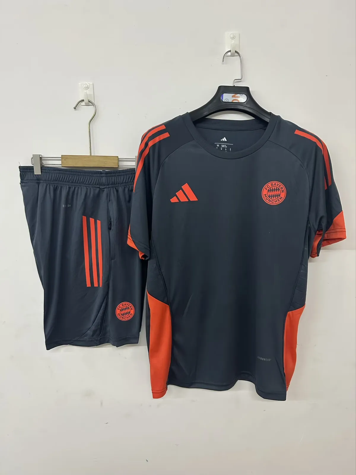 25/26 Bayern Munich training uniform black gray